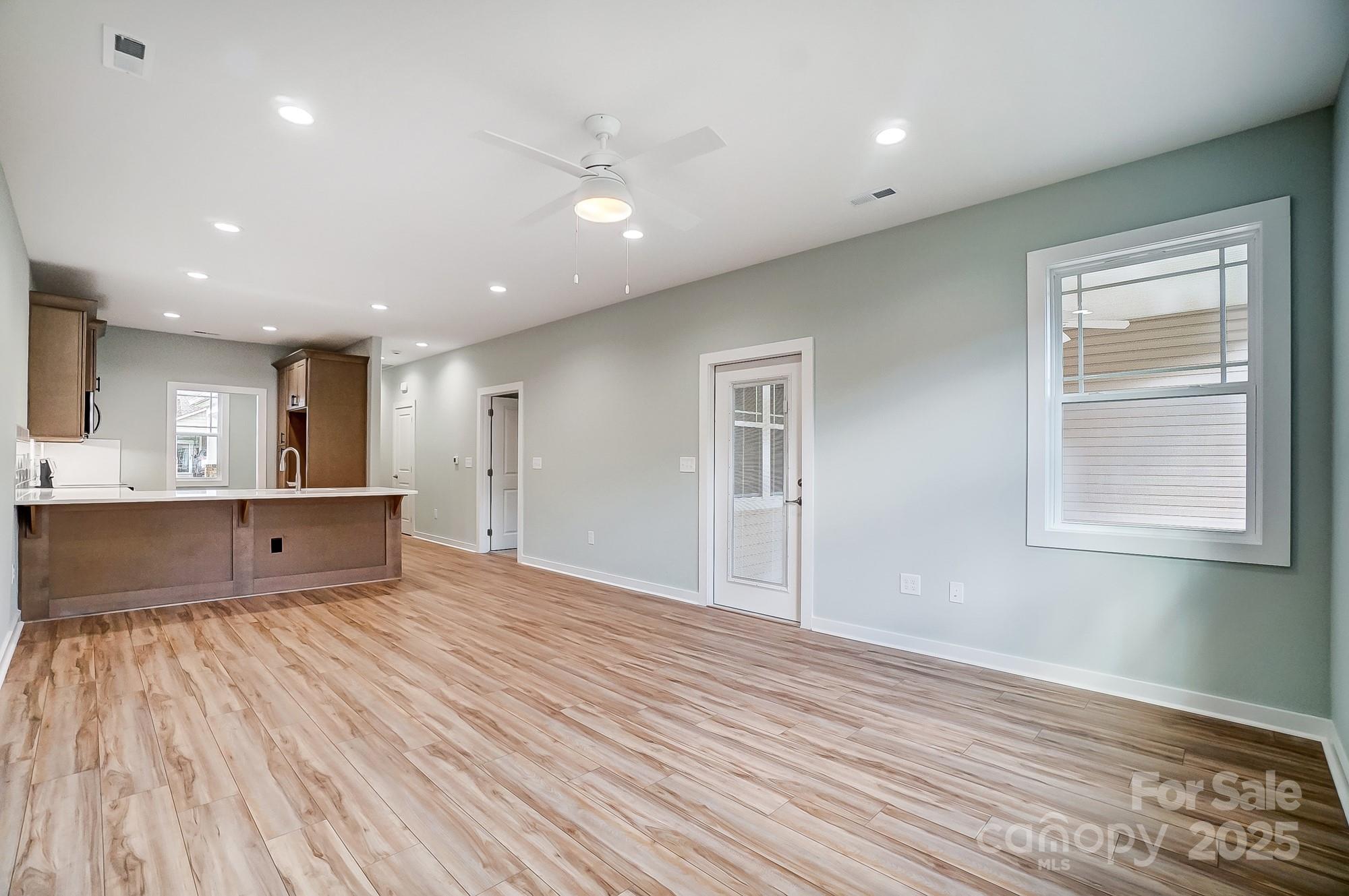 1511 28th Street Place Property Photo 10