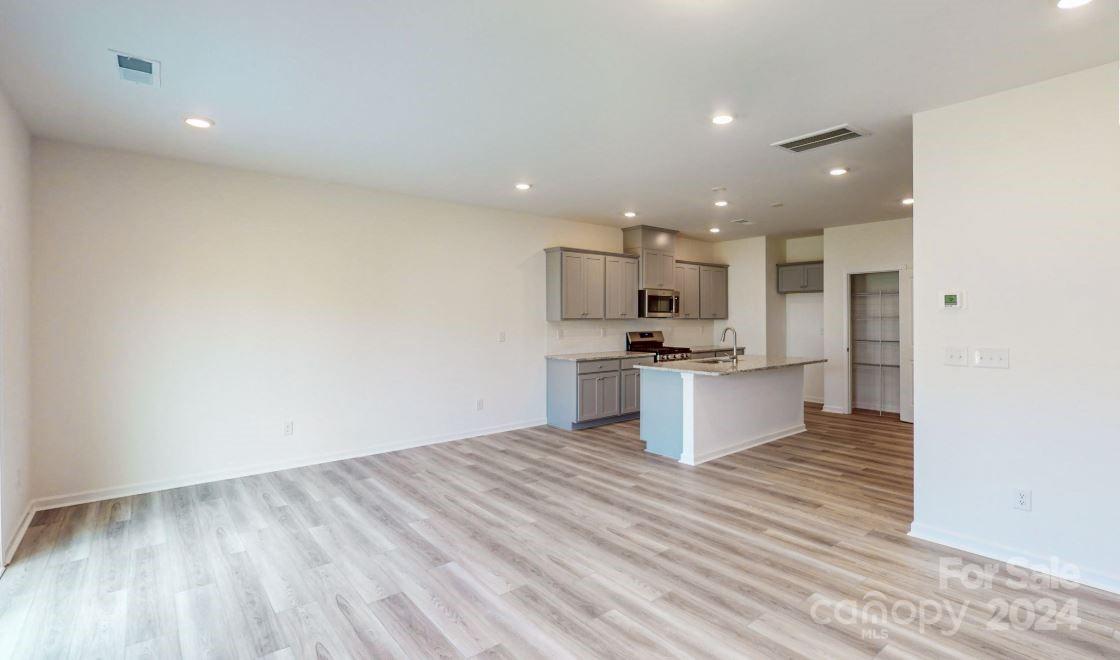 2742 Yeager Drive Property Photo 2