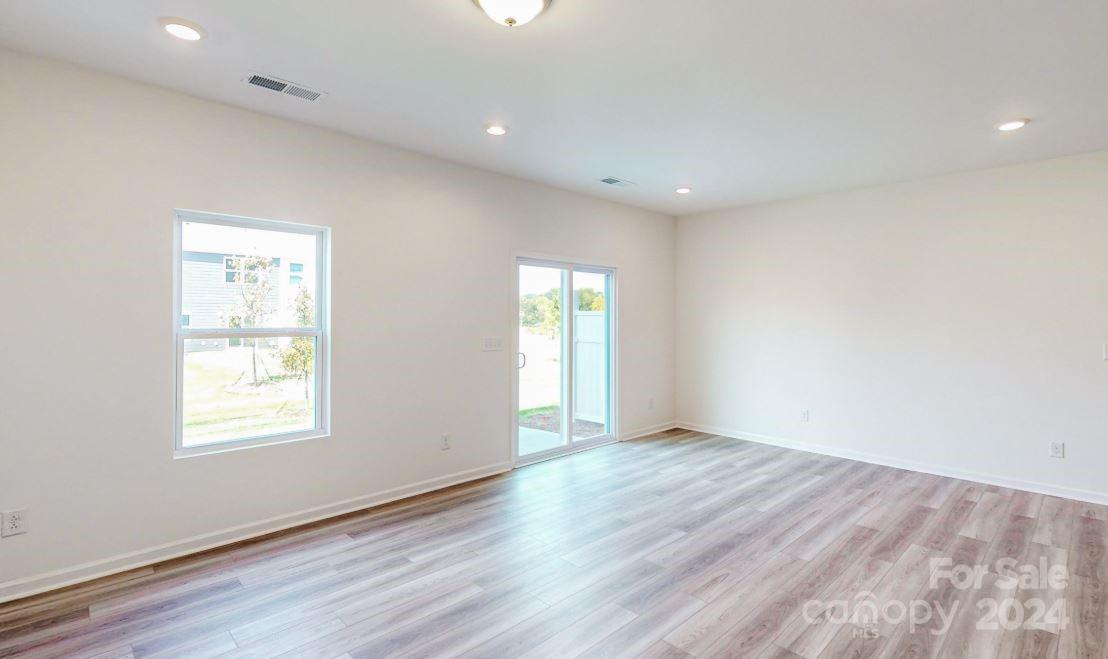 2742 Yeager Drive Property Photo 4