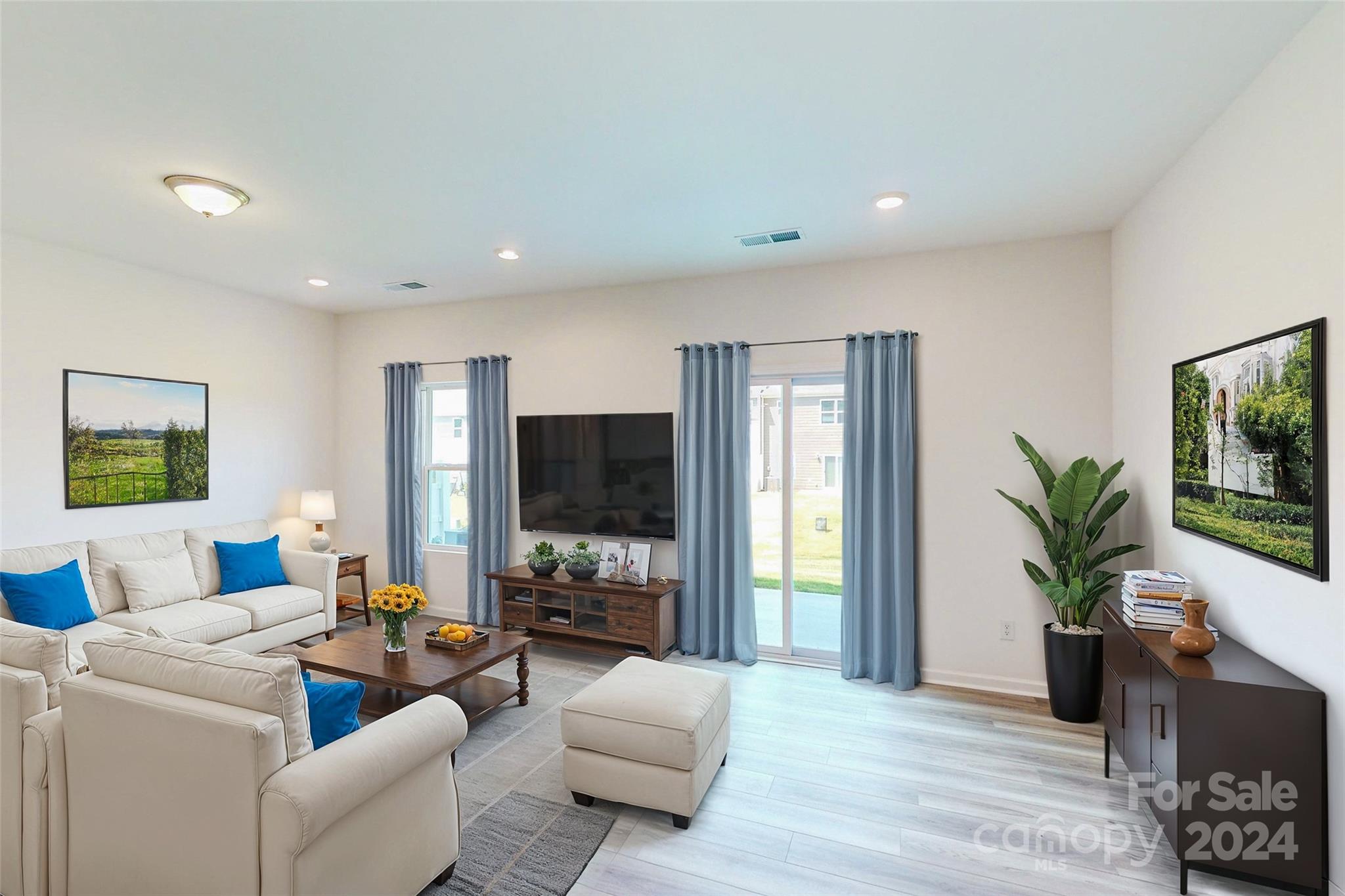 2742 Yeager Drive Property Photo 12