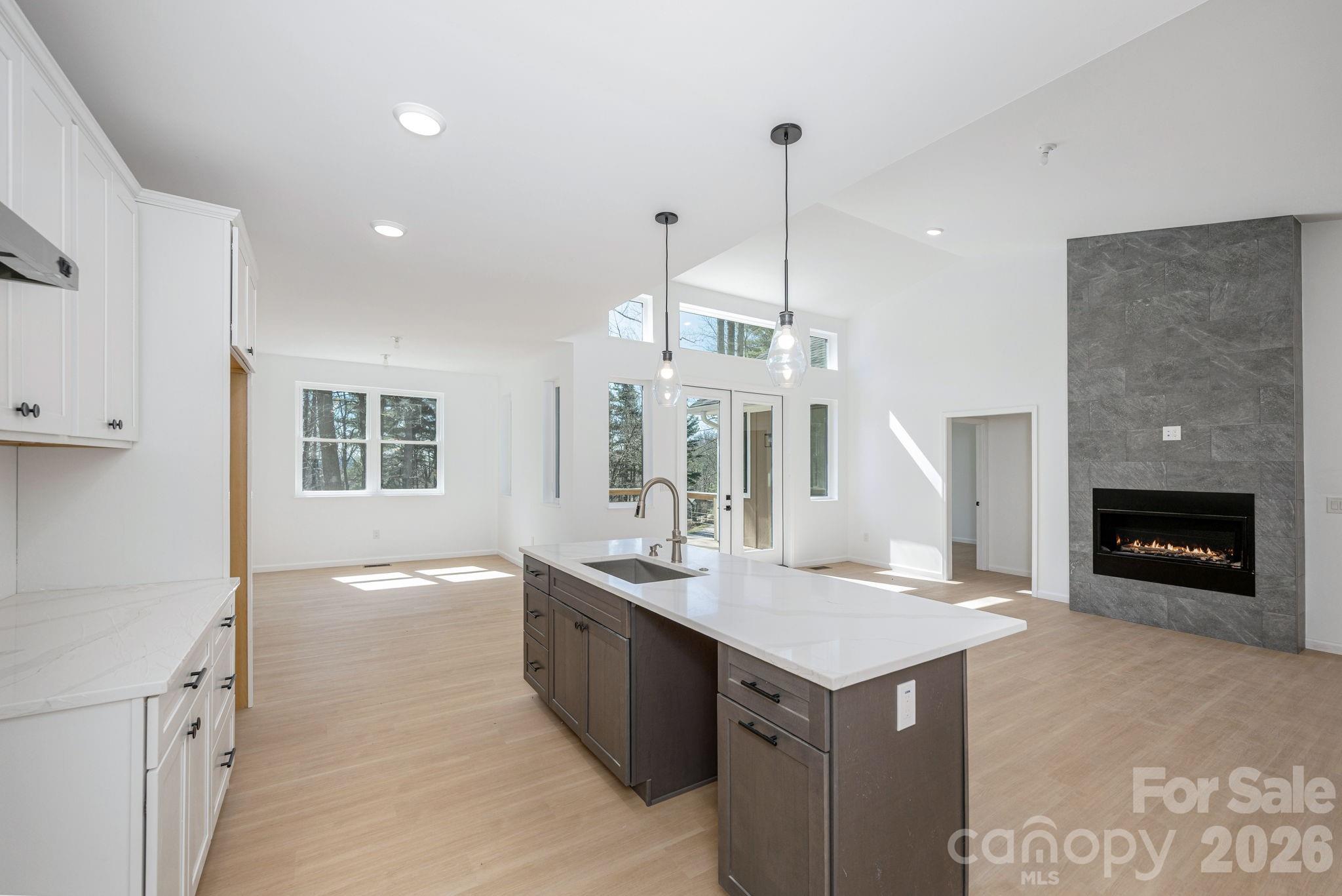 654 Hollybrook Drive Property Photo 15