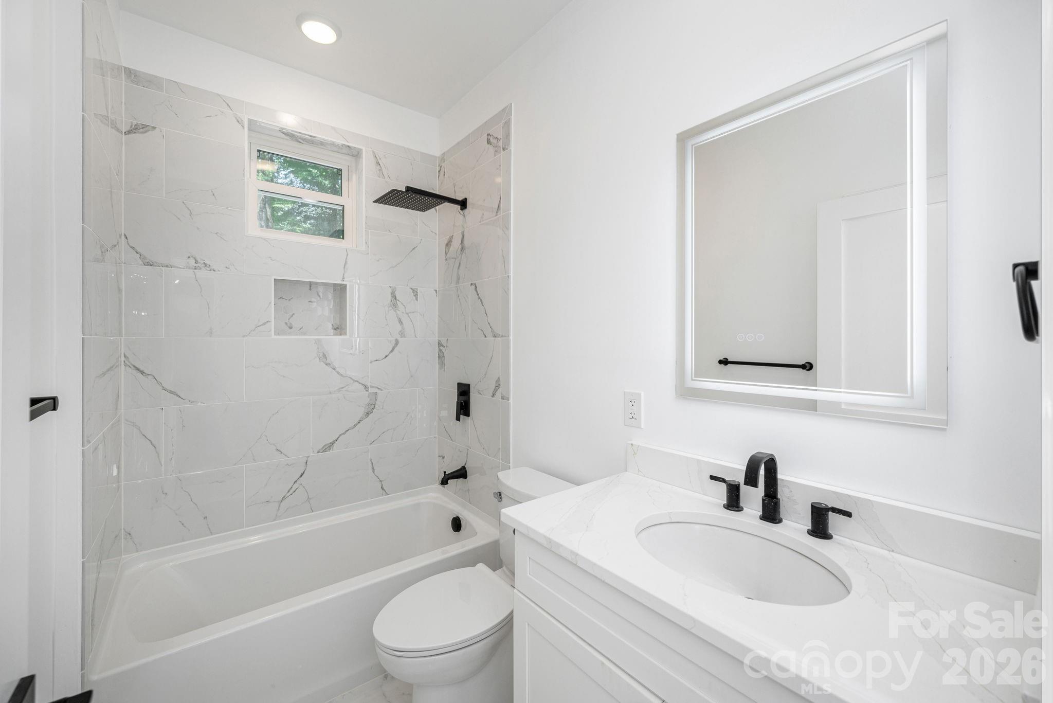 654 Hollybrook Drive Property Photo 26