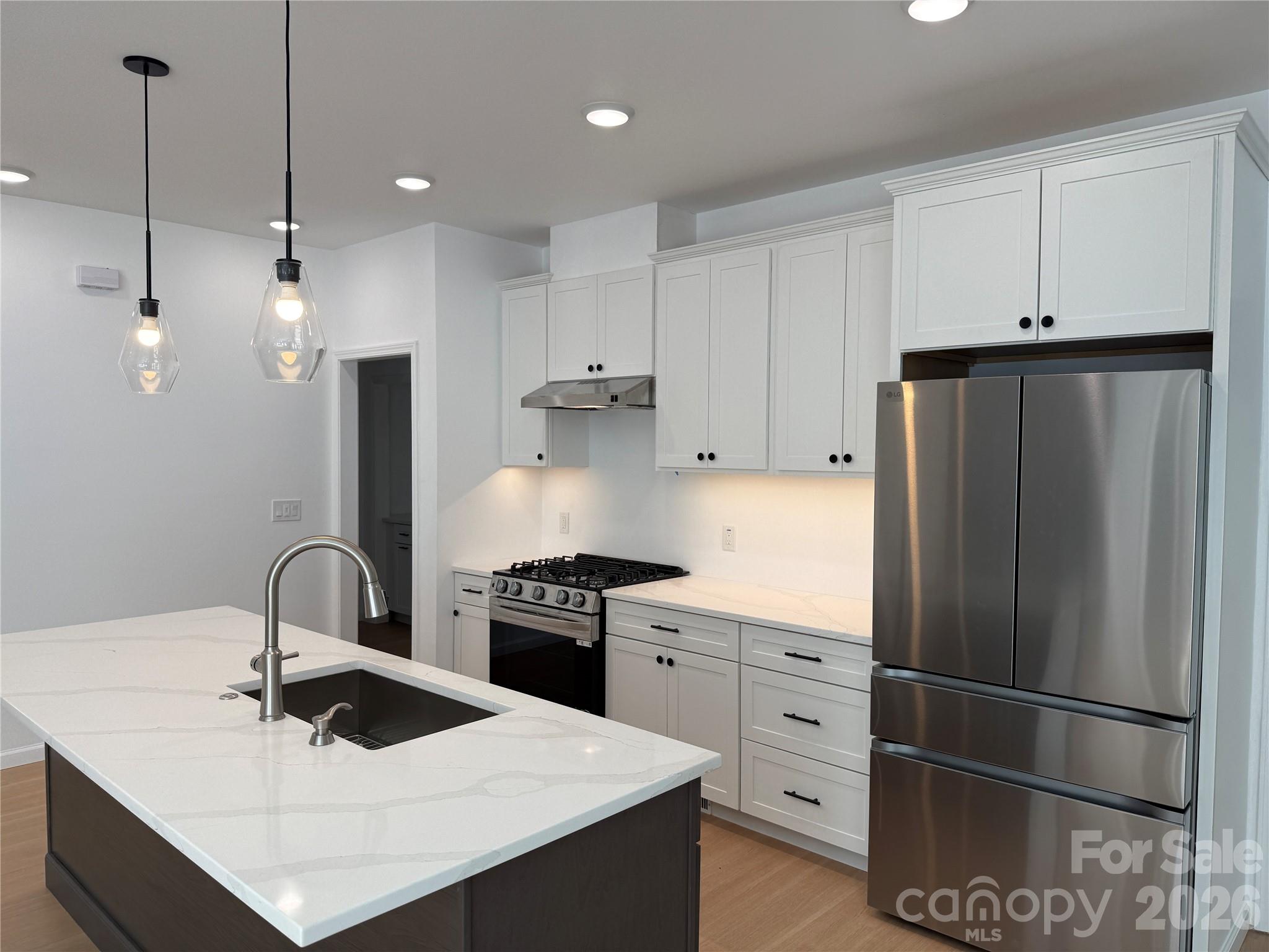 654 Hollybrook Drive Property Photo 46