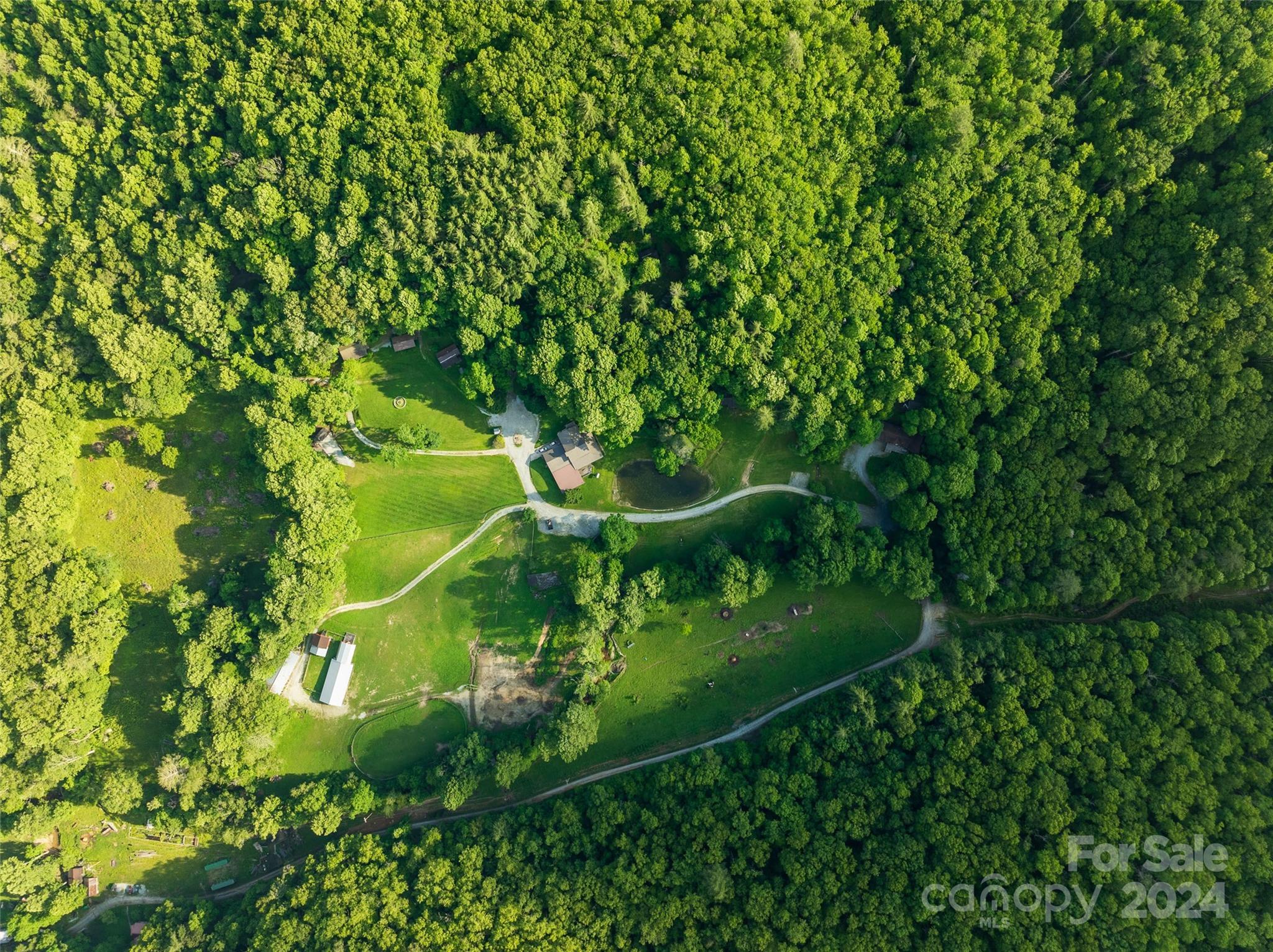 500 Winding Gap Road Property Photo 4