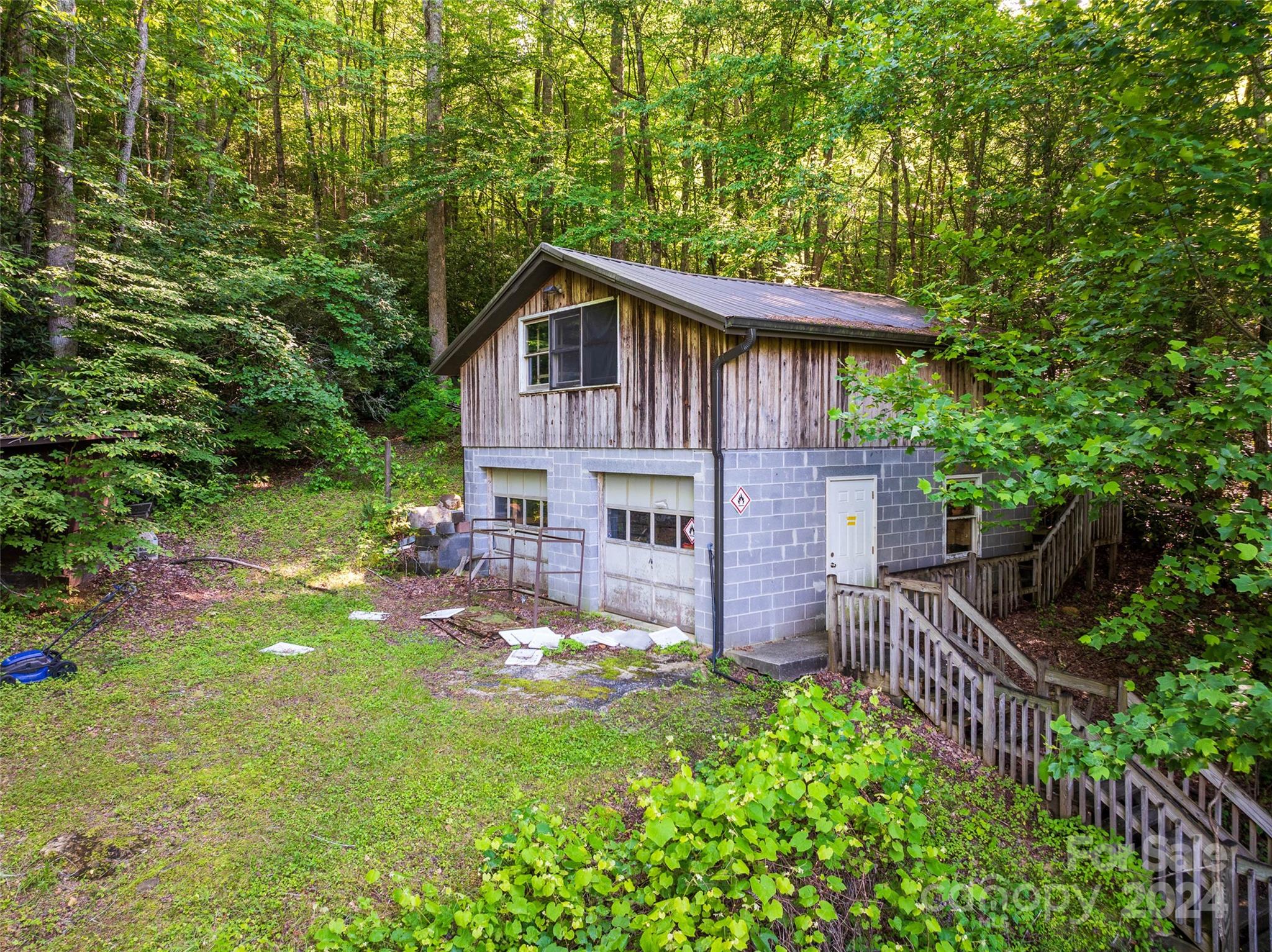 500 Winding Gap Road Property Photo 5
