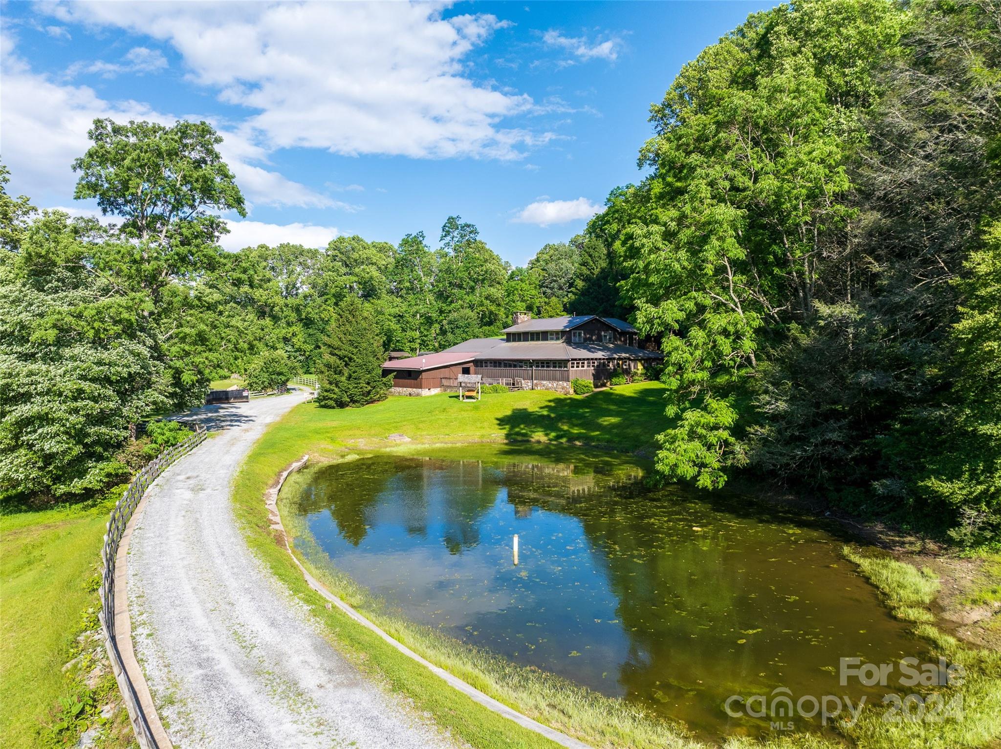 500 Winding Gap Road Property Photo 6