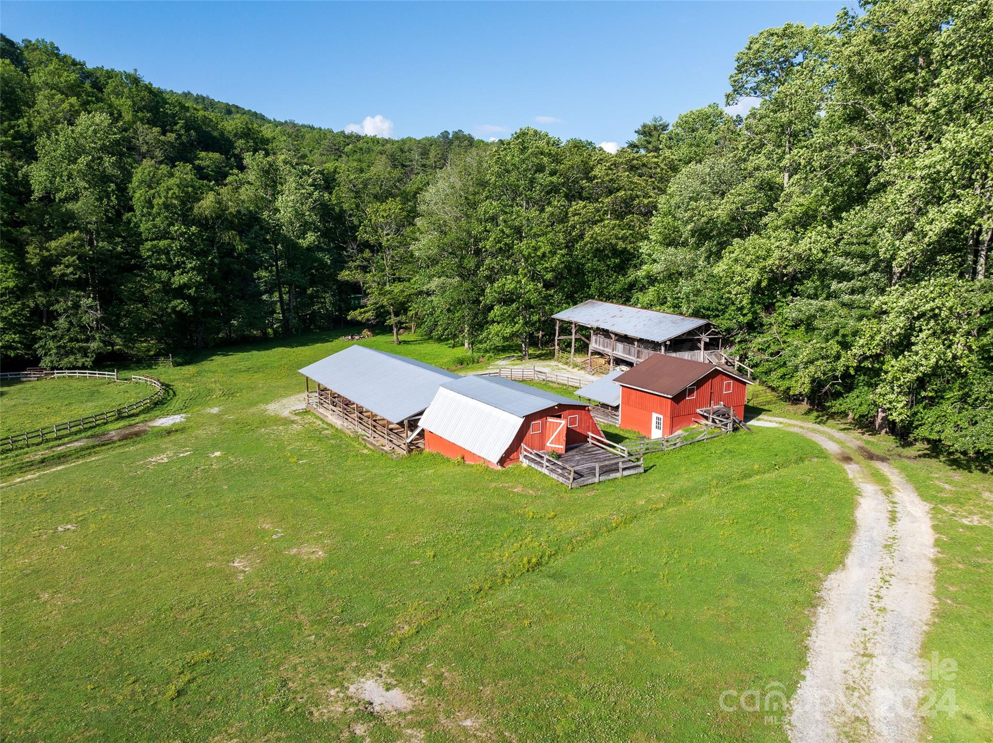 500 Winding Gap Road Property Photo 9