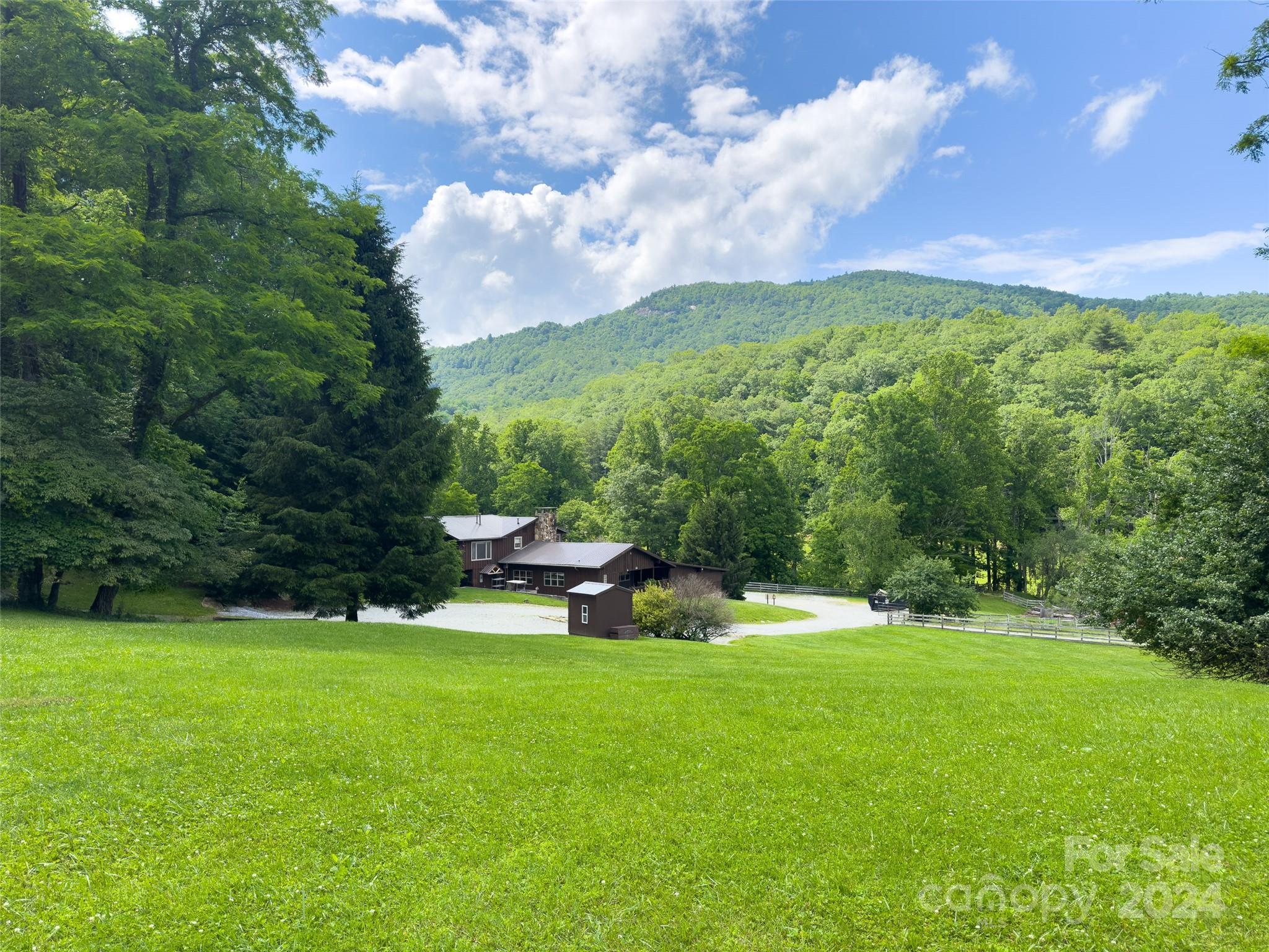500 Winding Gap Road Property Photo 11