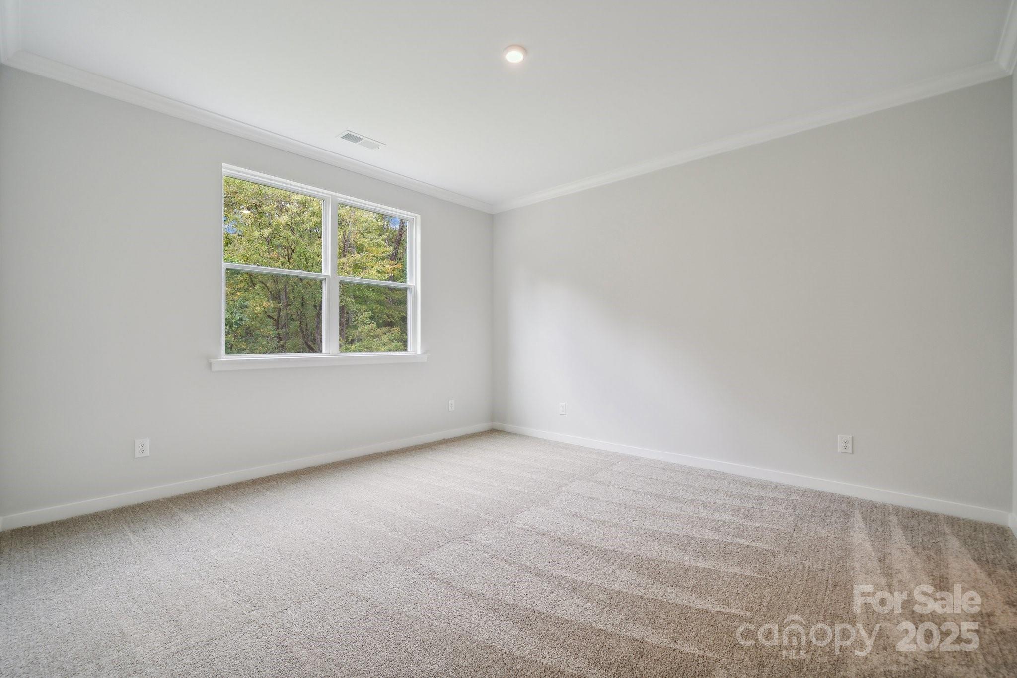 330 Muirfield Way 63 Property Photo 15