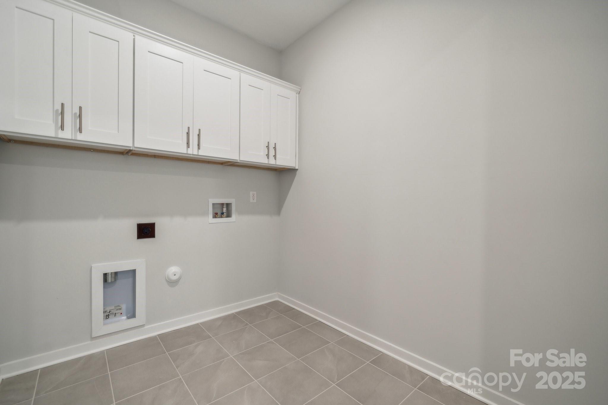 330 Muirfield Way 63 Property Photo 17