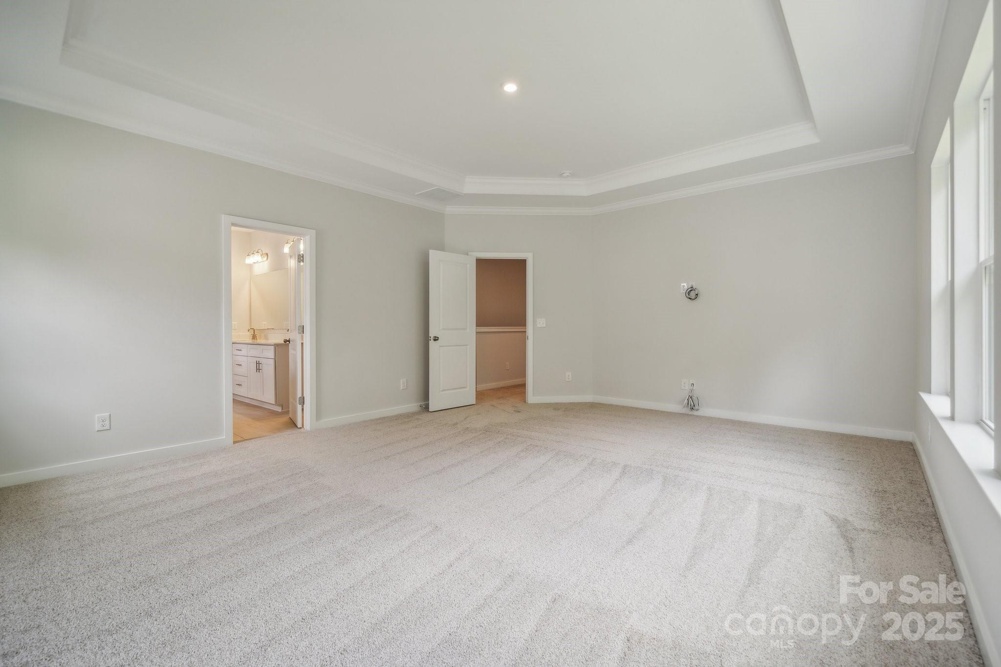 330 Muirfield Way 63 Property Photo 19