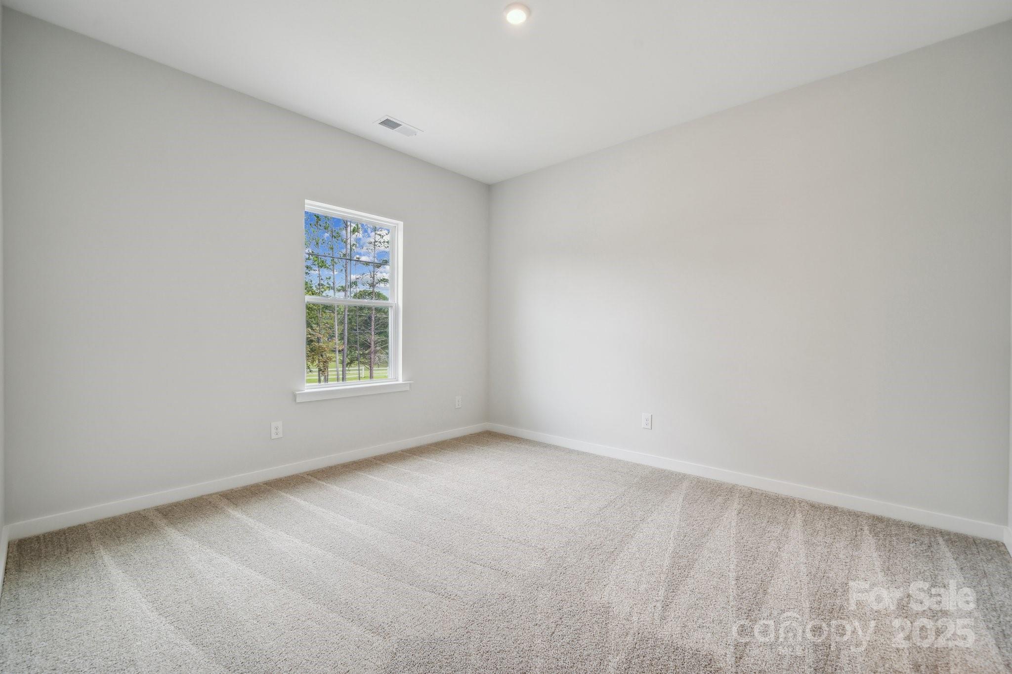 330 Muirfield Way 63 Property Photo 23