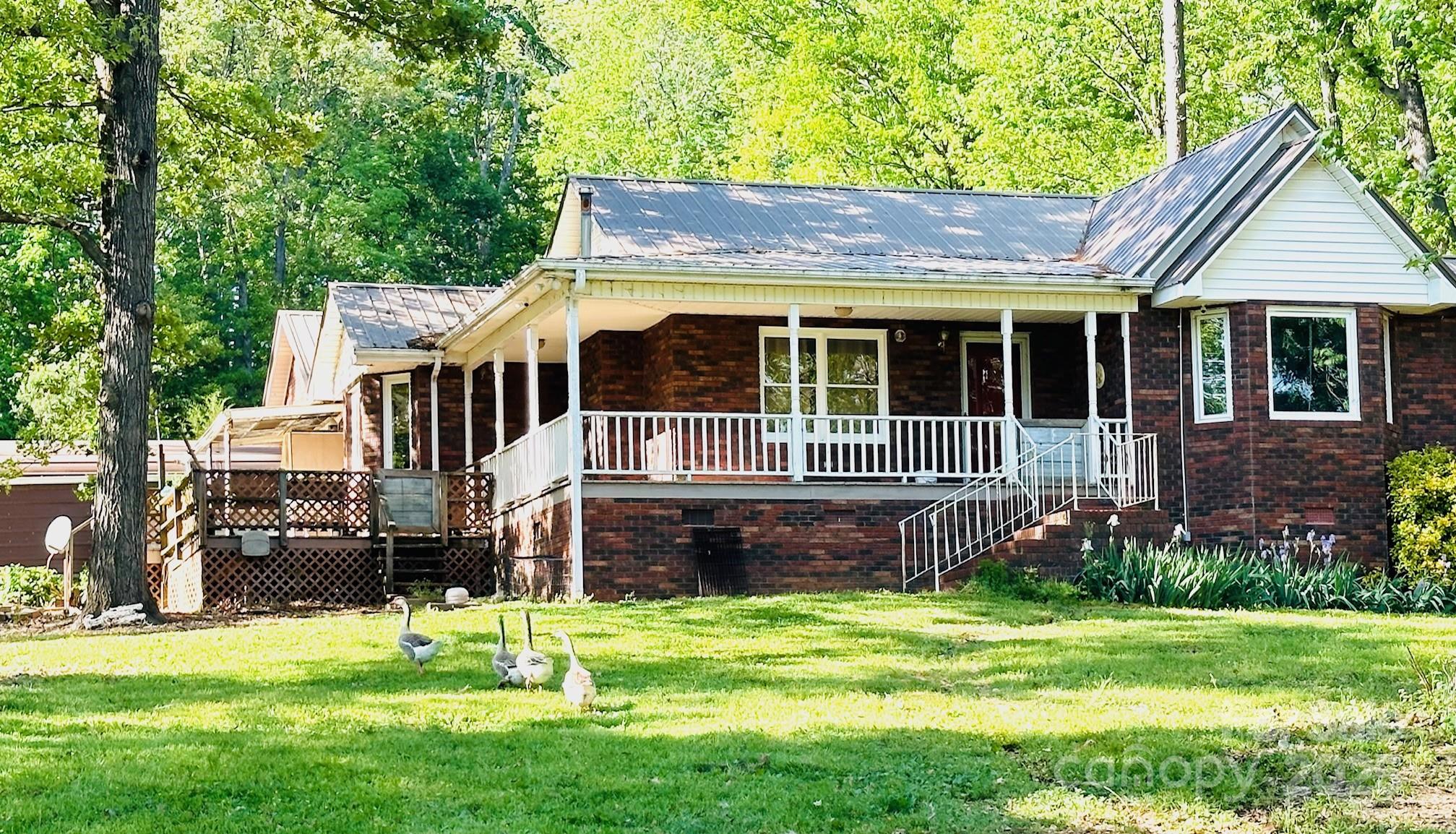 28123 Real Estate Listings Main Image