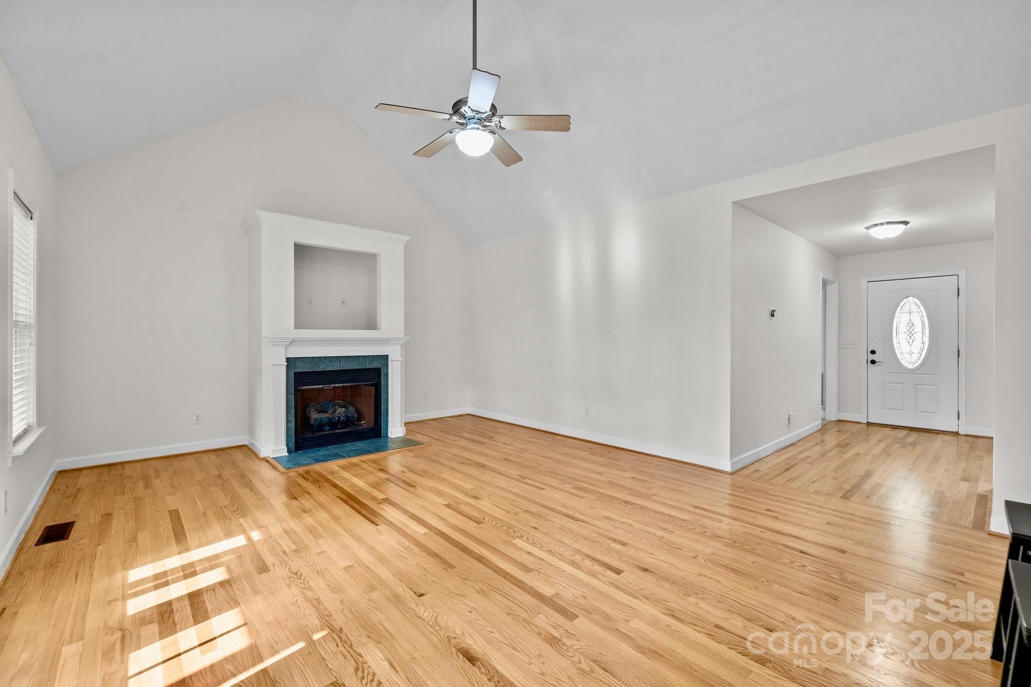 902 Snow Prince Lane Property Photo 10