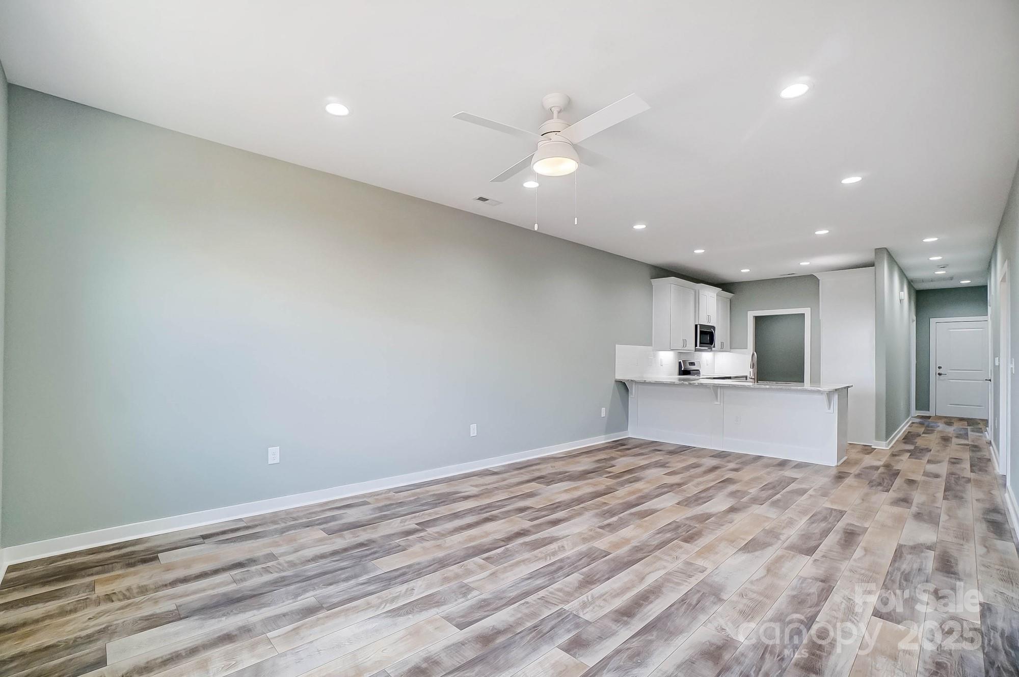 1529 28th Street Place Property Photo 12