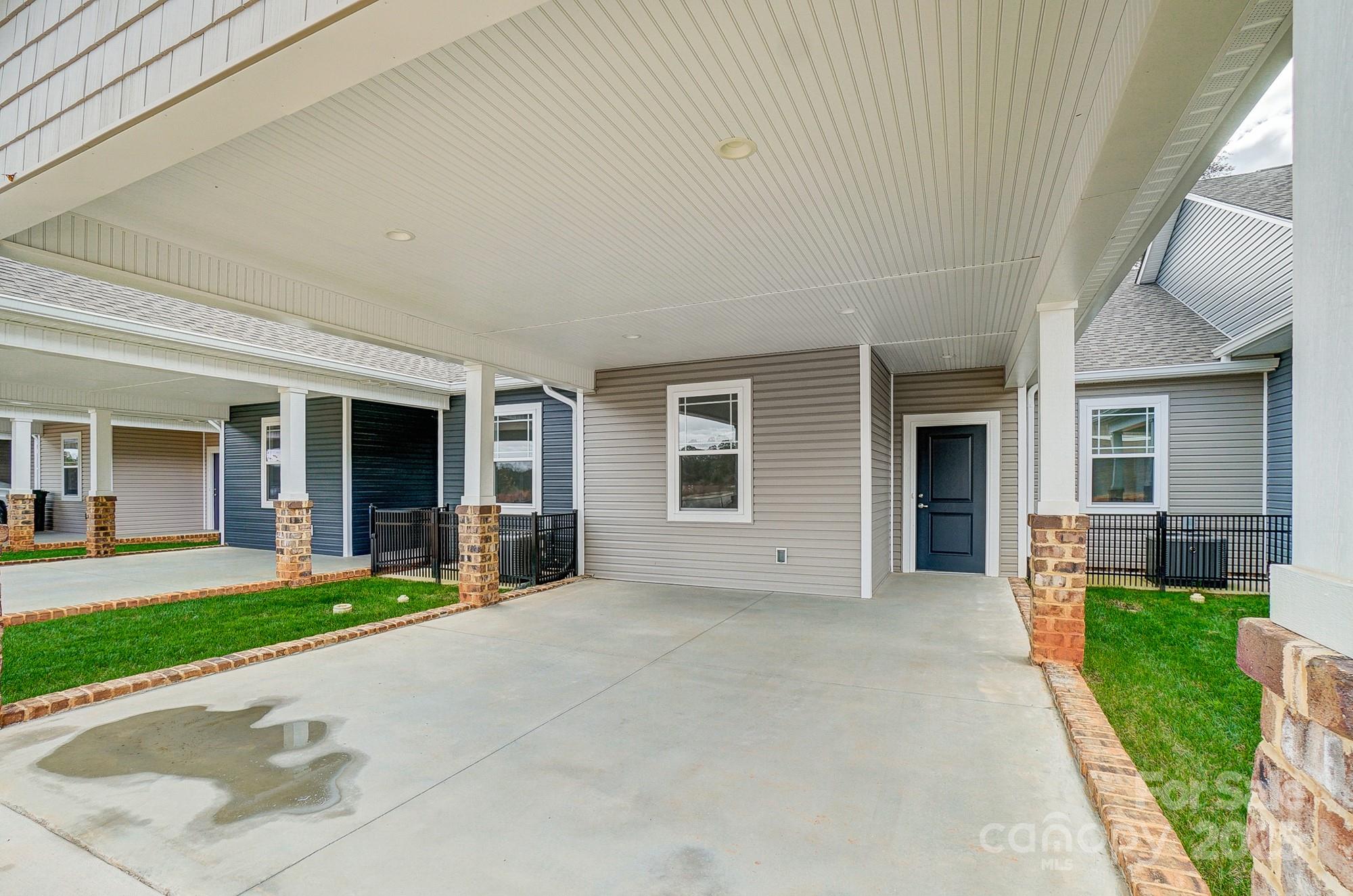 2866 15th Avenue Place Property Photo 2