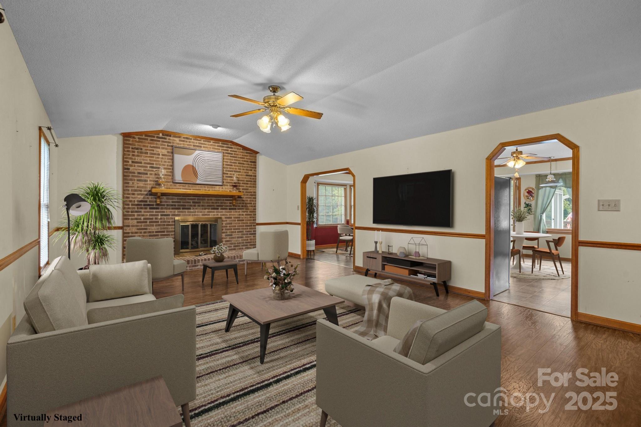1895 S Arant Street Property Photo 4