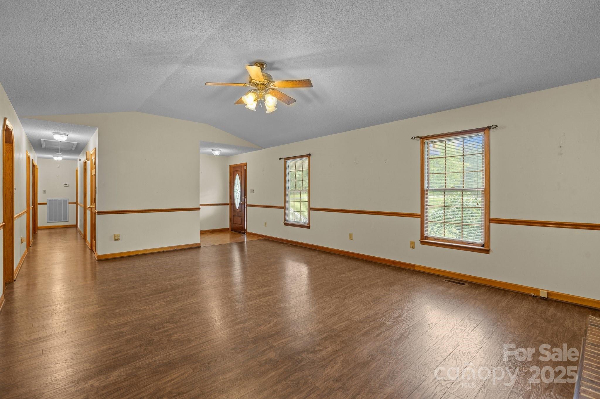 1895 S Arant Street Property Photo 11