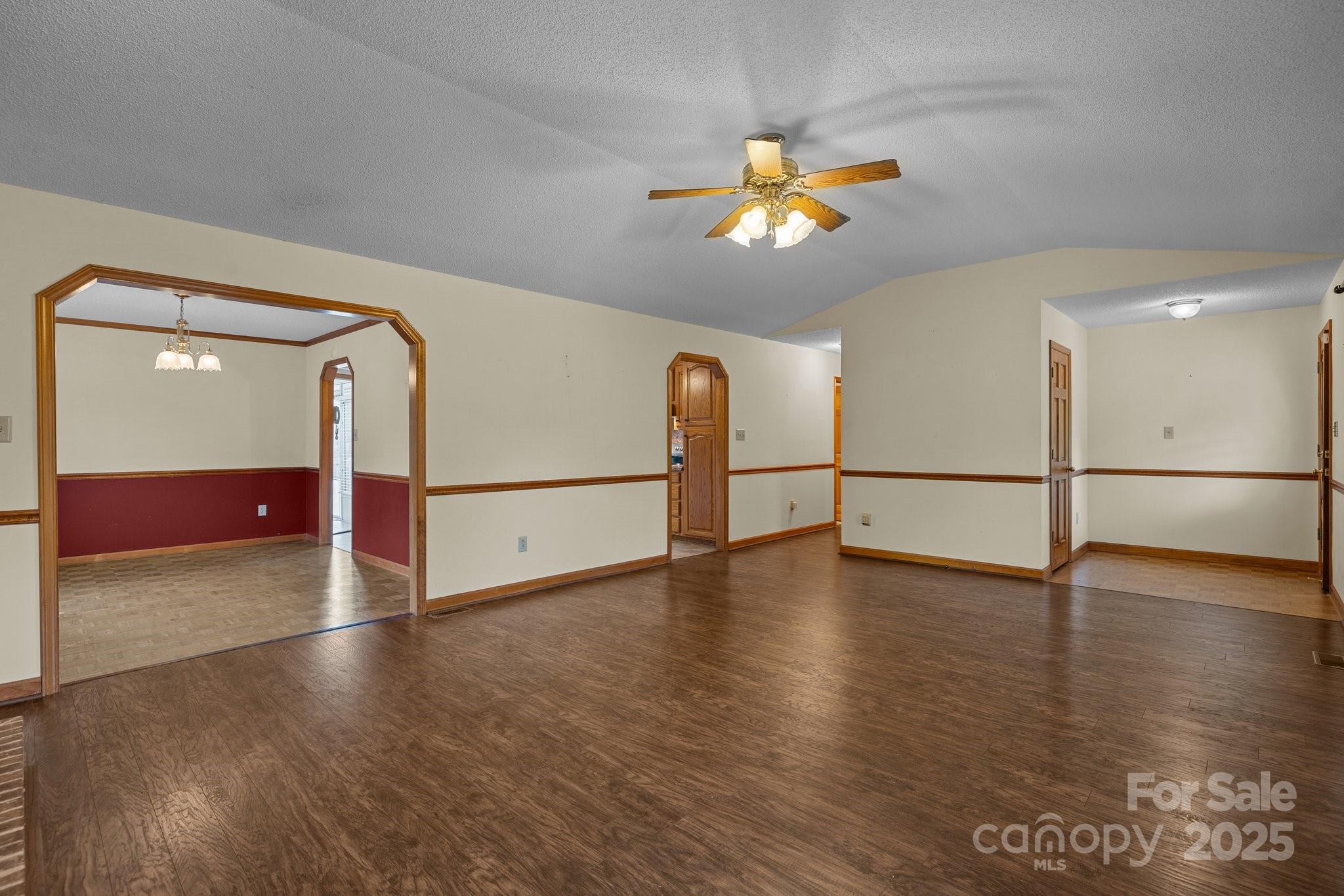 1895 S Arant Street Property Photo 13