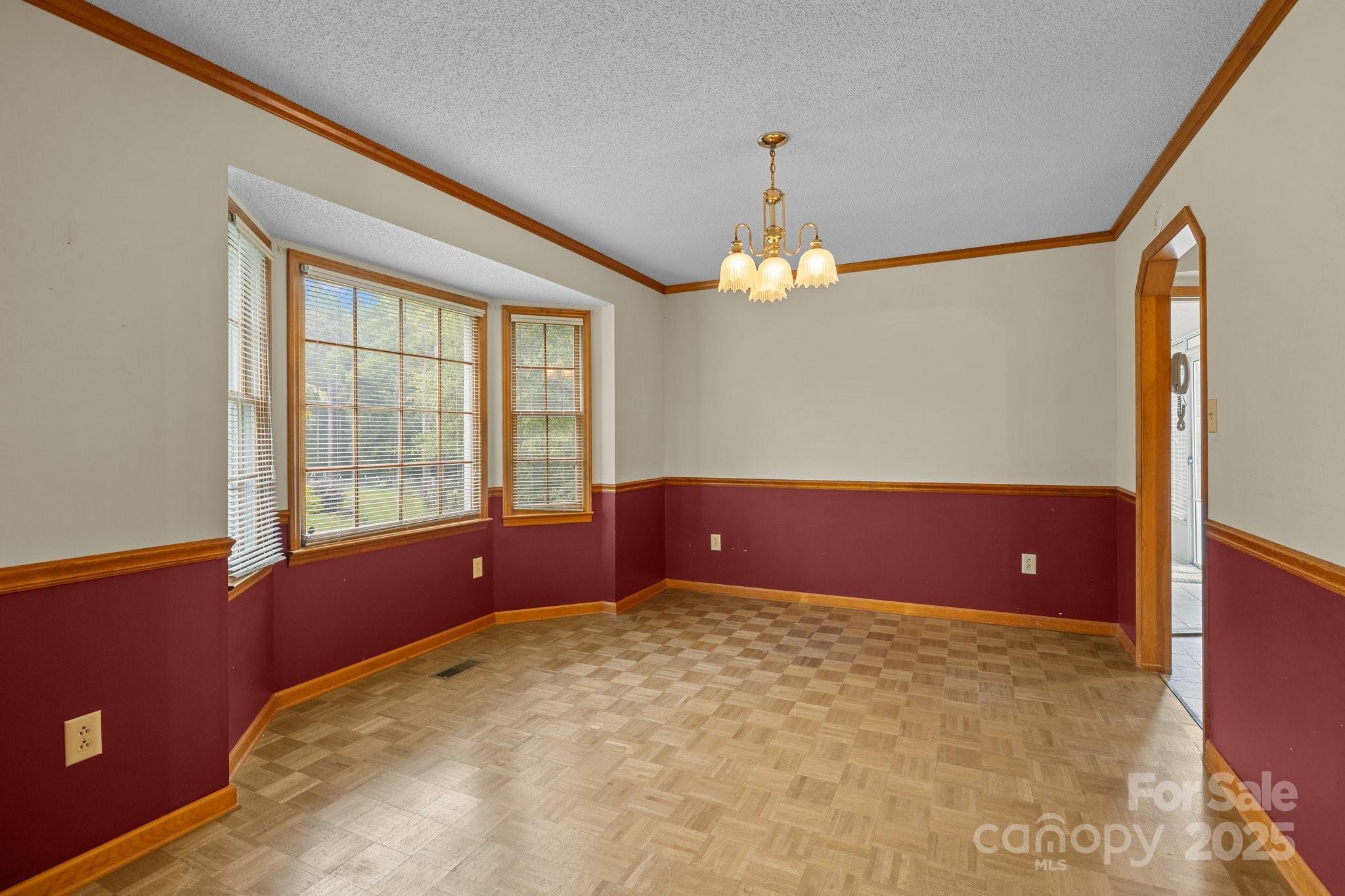 1895 S Arant Street Property Photo 14