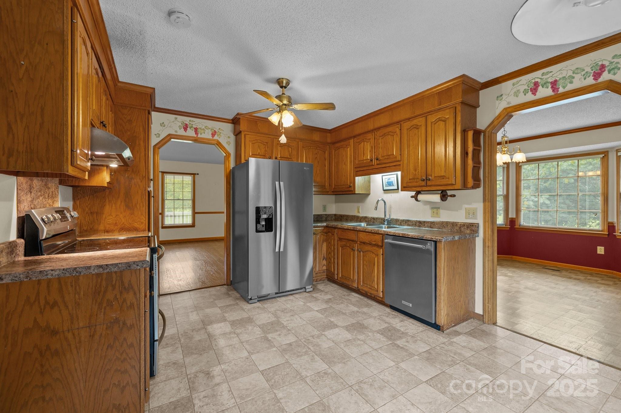 1895 S Arant Street Property Photo 15