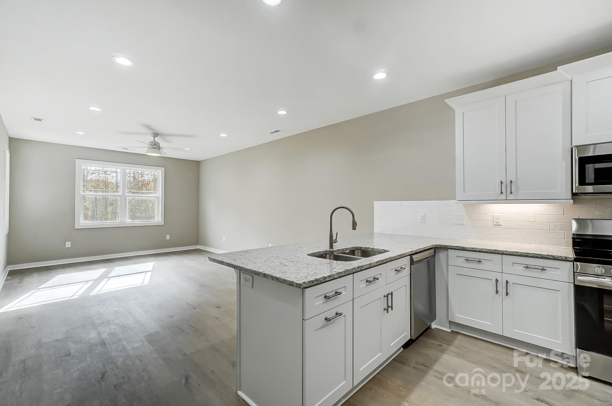 2870 15th Avenue Place Property Photo 4