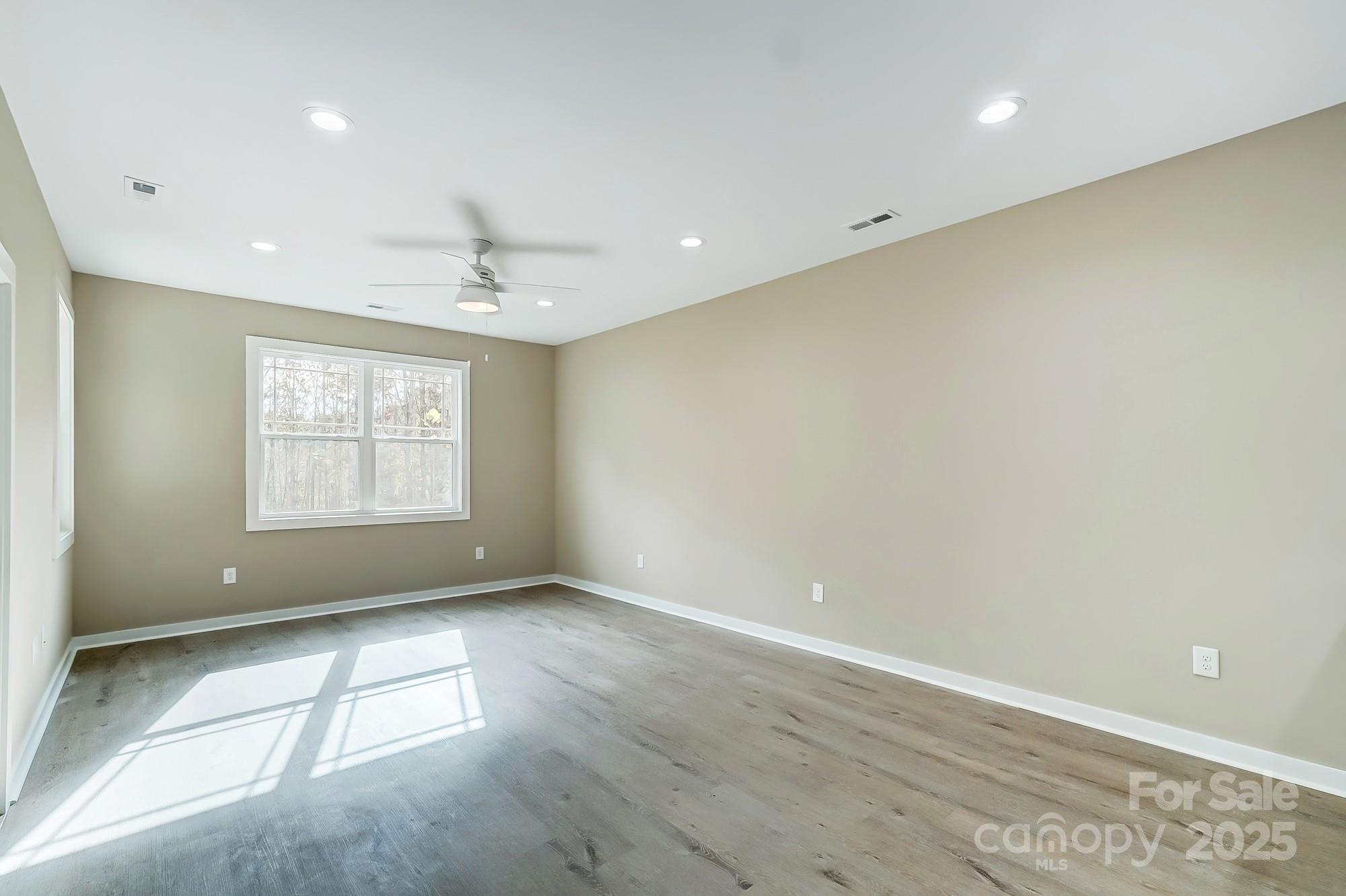 2870 15th Avenue Place Property Photo 9