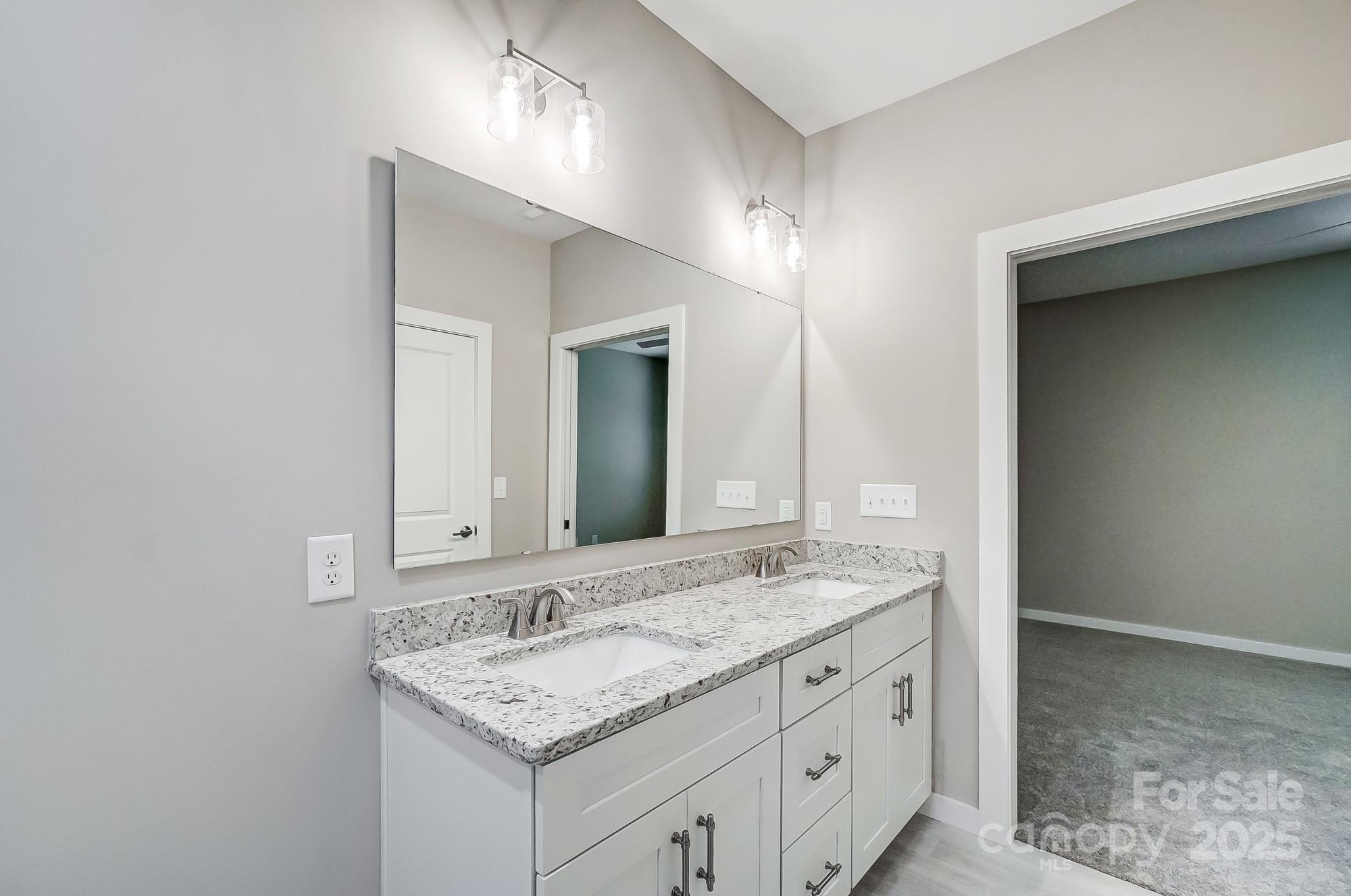 2870 15th Avenue Place Property Photo 15