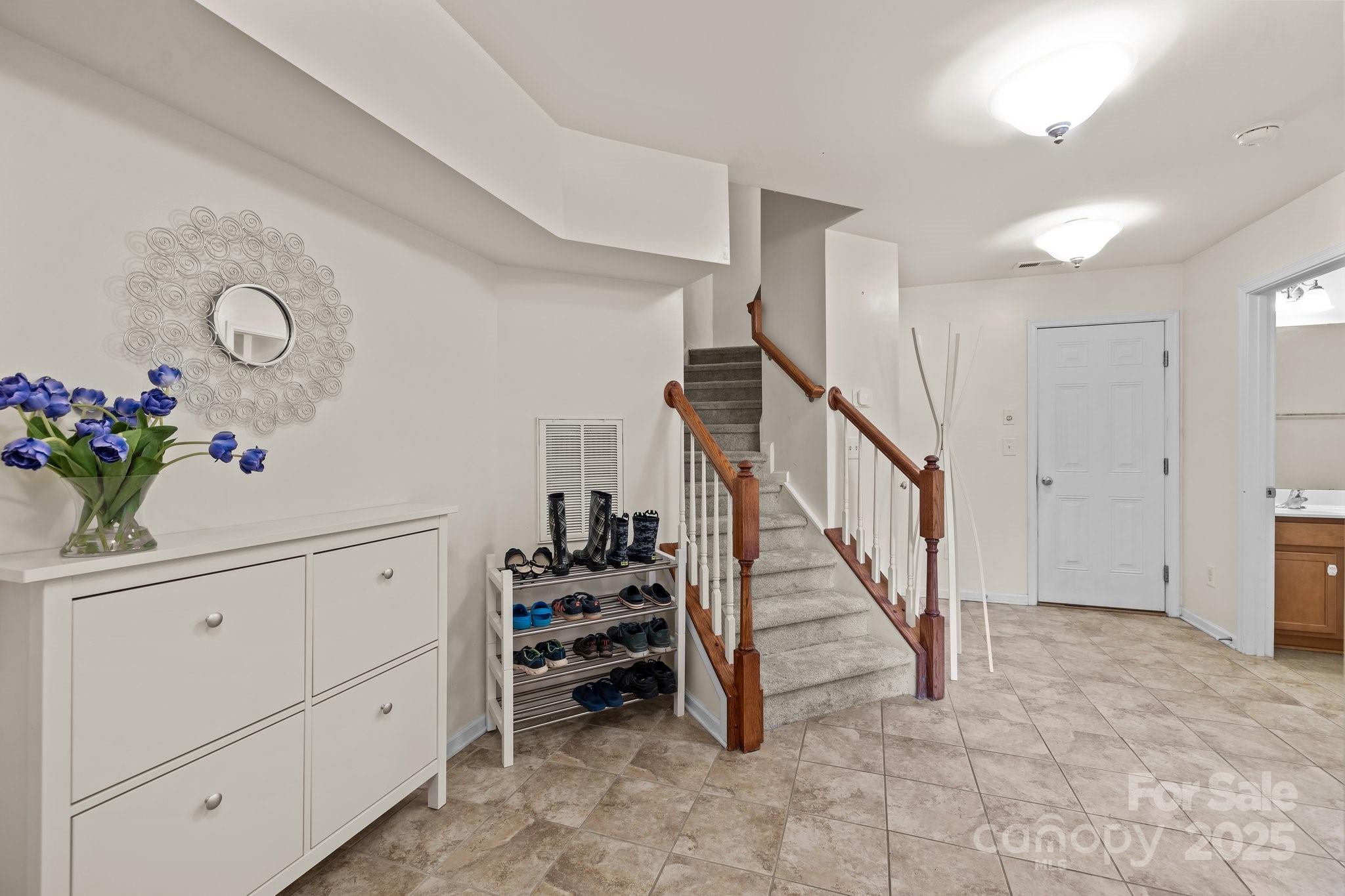 9341 Lenox Pointe Drive Property Photo 3