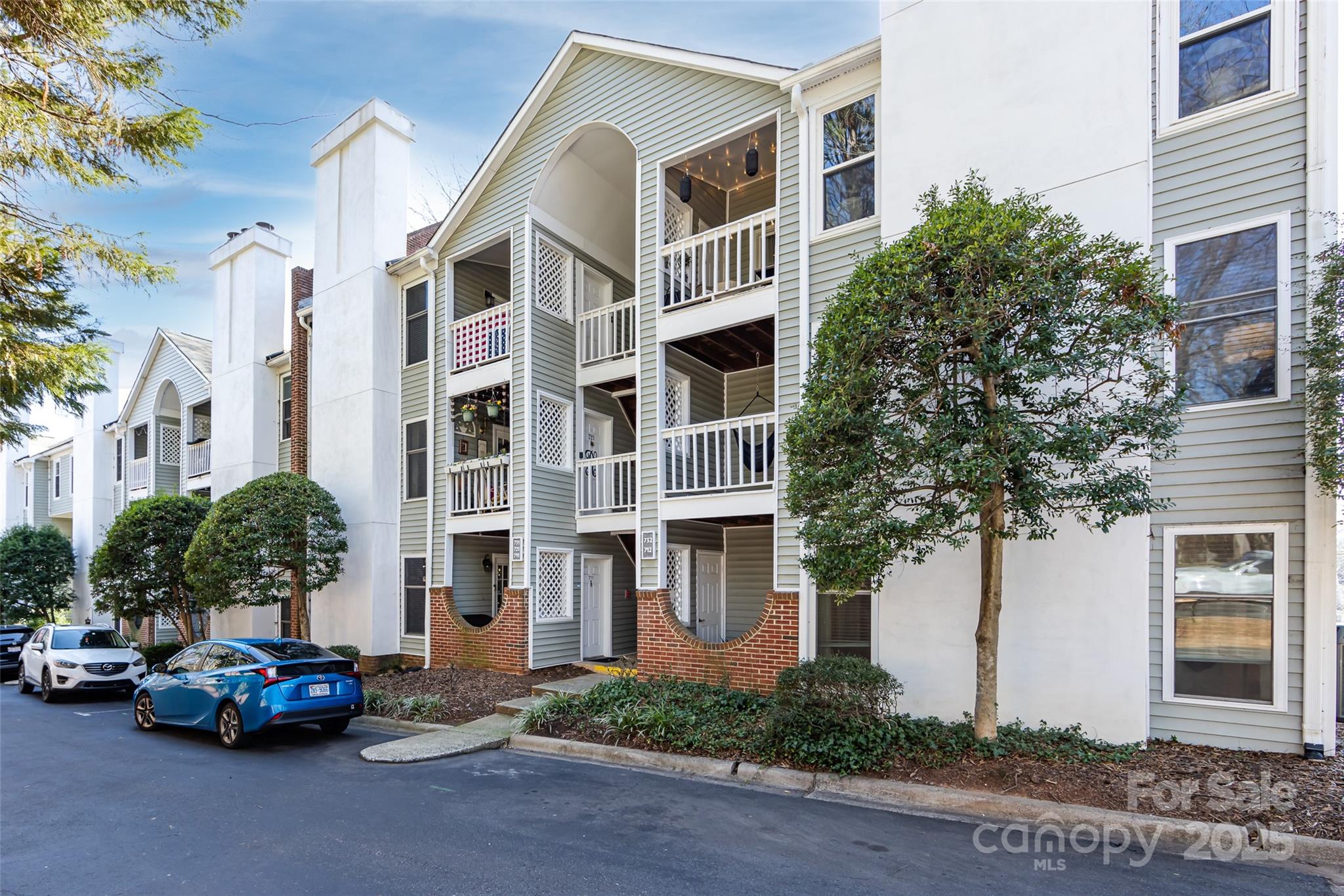 430 Queens Road 712 Property Photo 2
