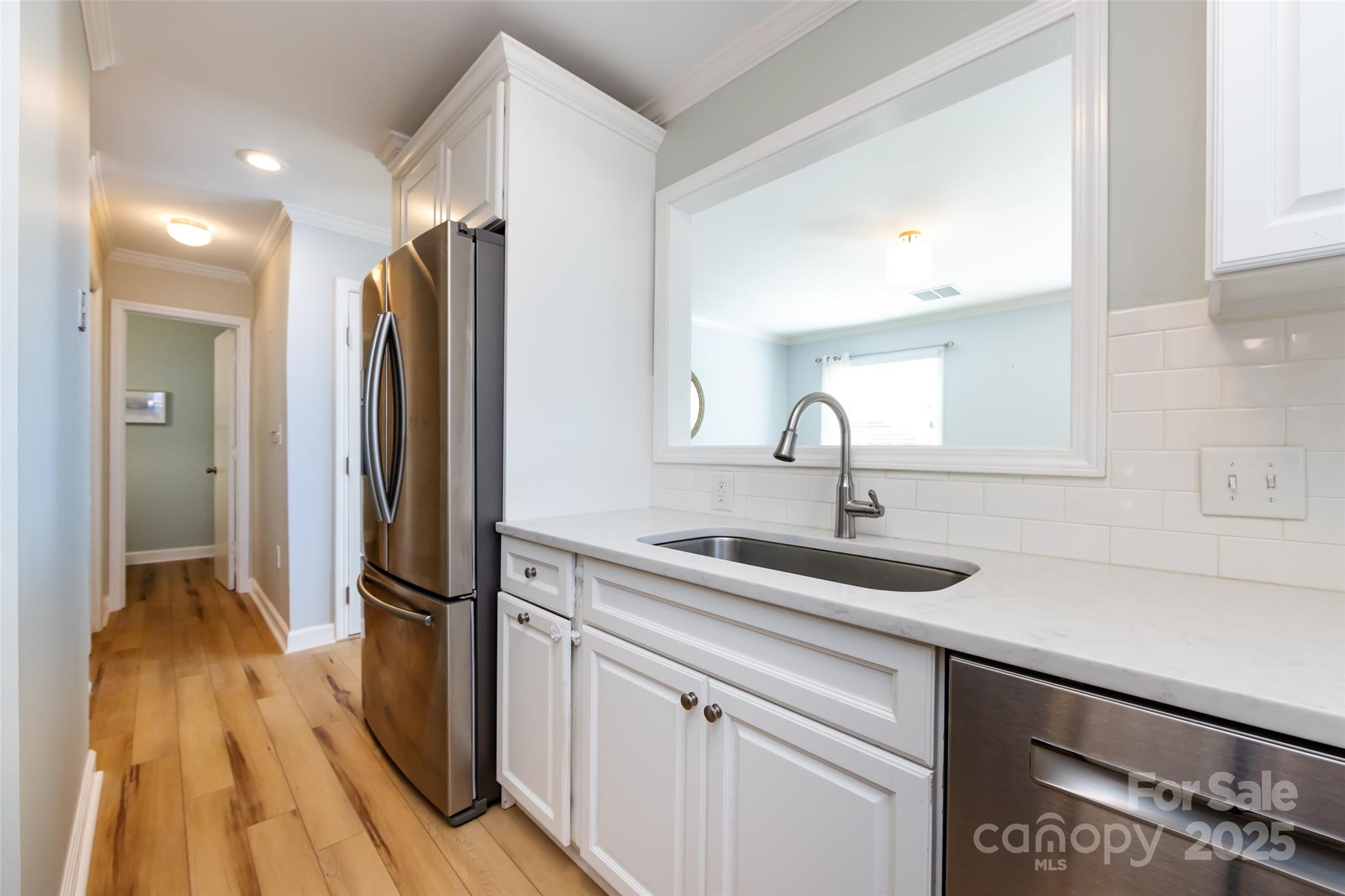 430 Queens Road 712 Property Photo 16