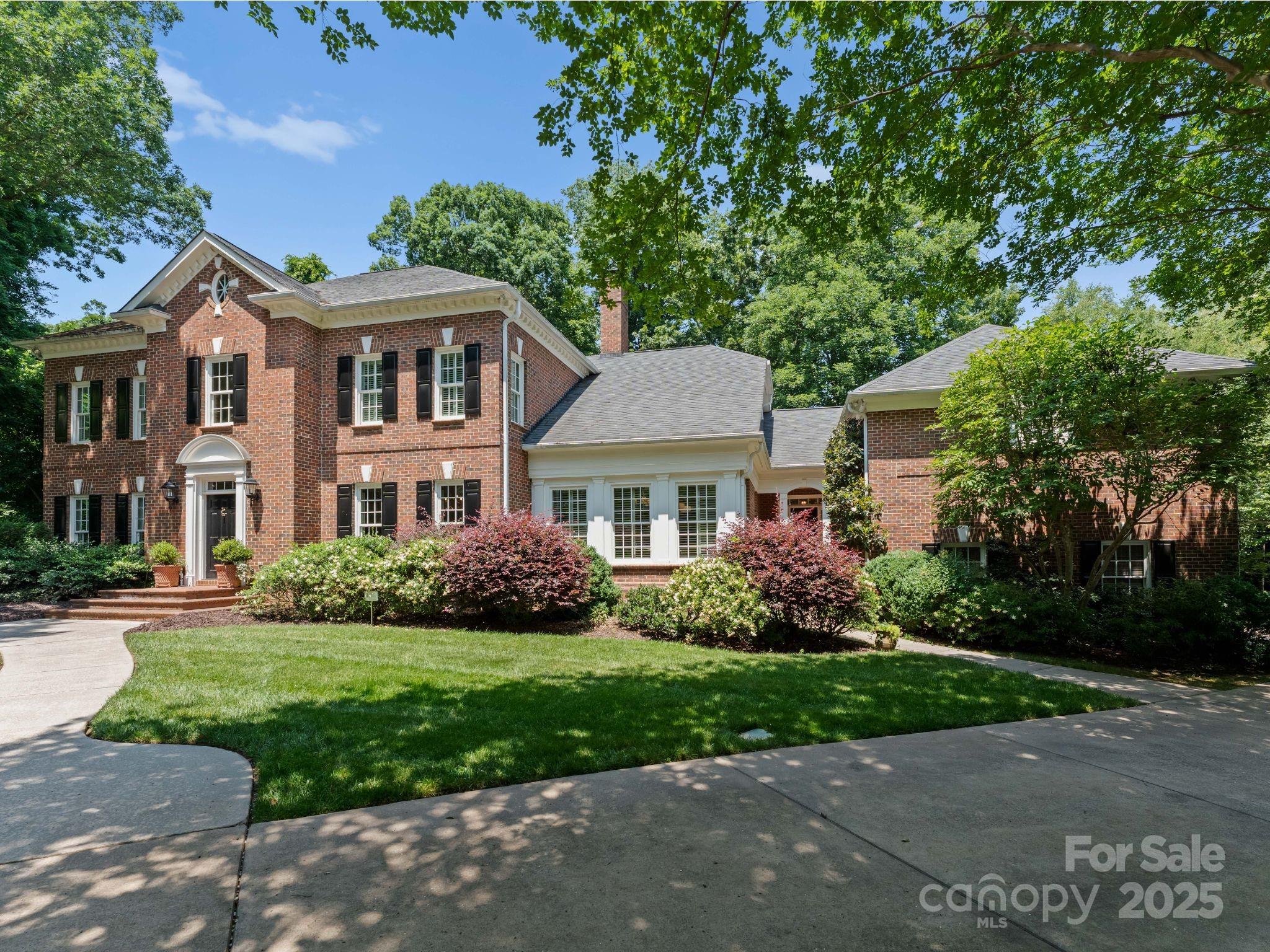 4301 Fairview Oaks Drive Property Photo 1
