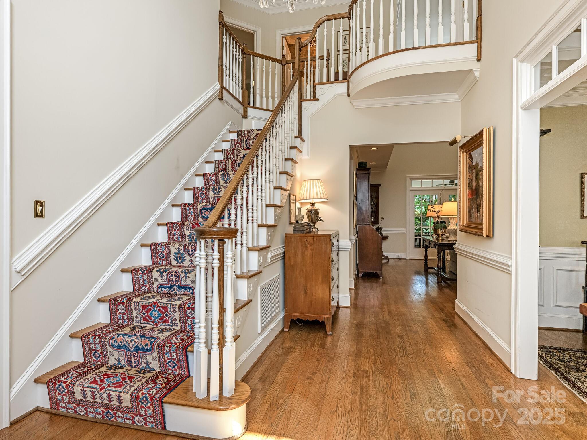 4301 Fairview Oaks Drive Property Photo 5