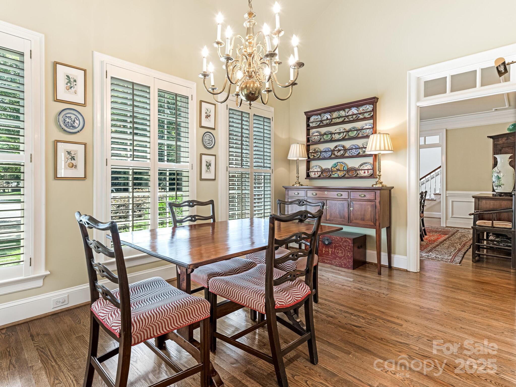 4301 Fairview Oaks Drive Property Photo 14
