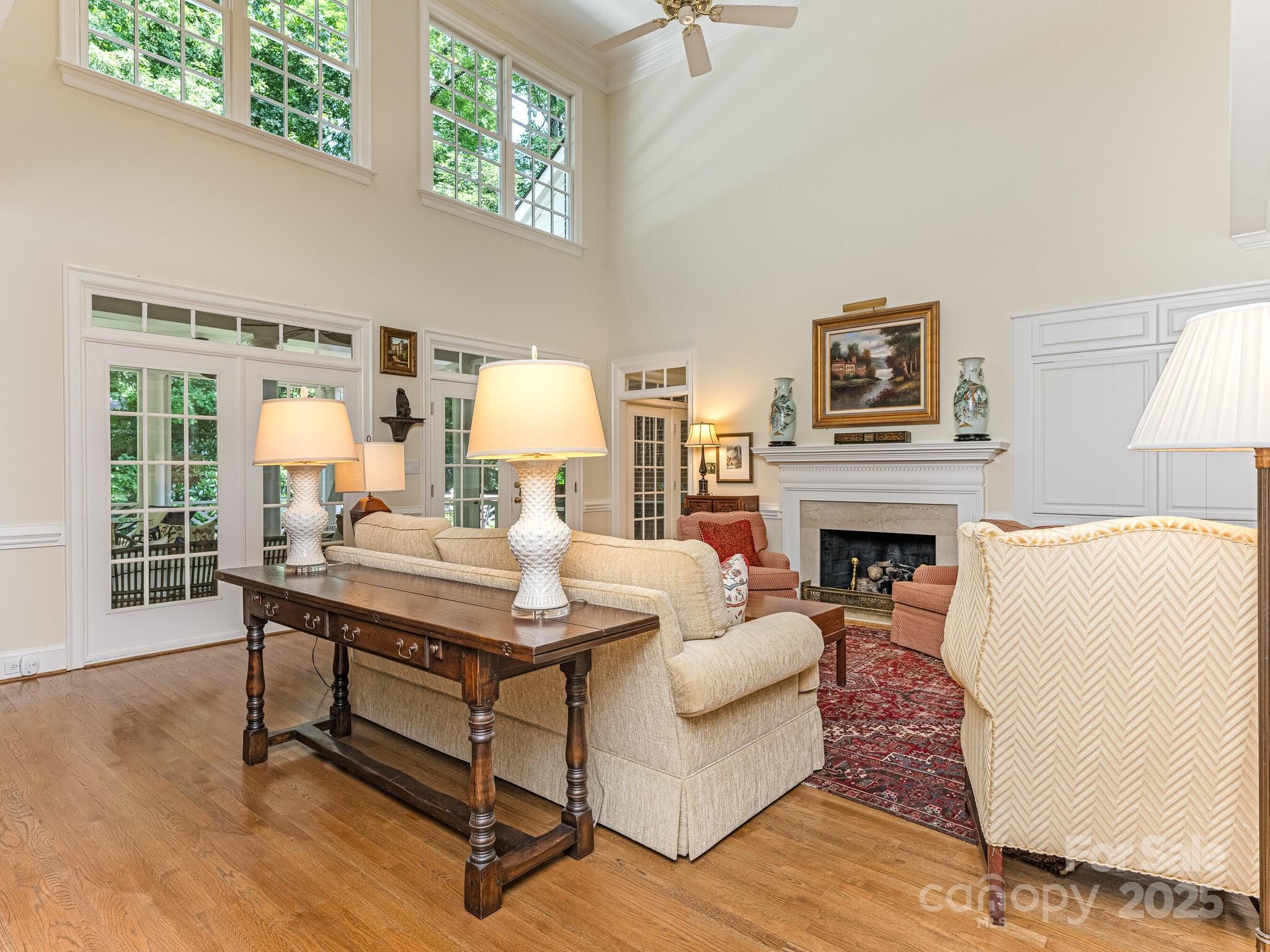 4301 Fairview Oaks Drive Property Photo 15