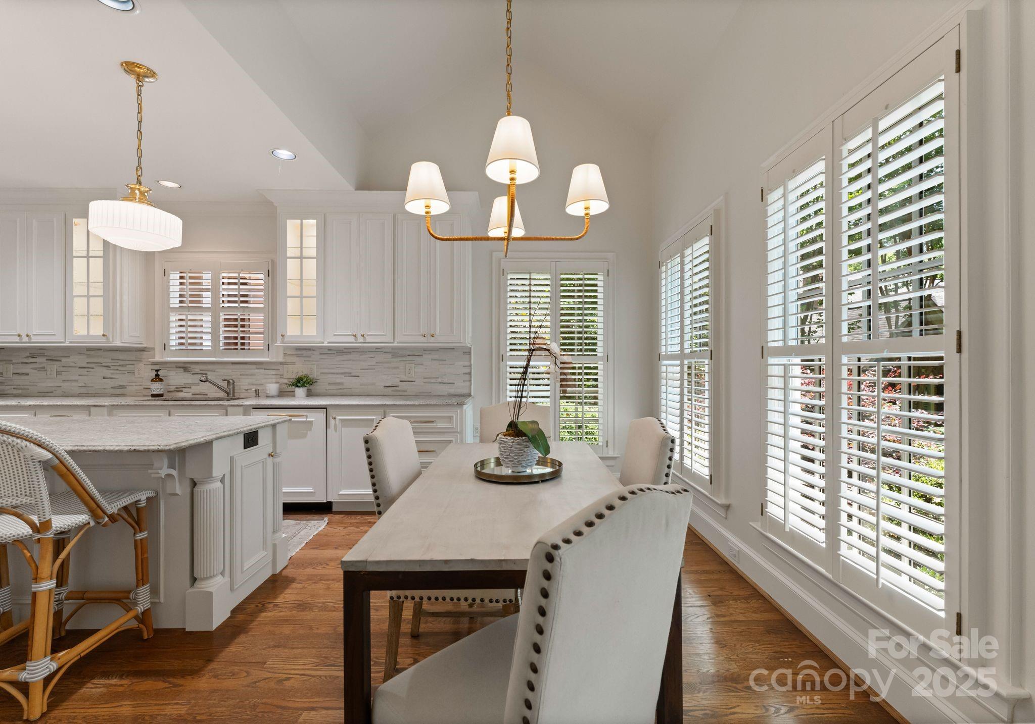 4301 Fairview Oaks Drive Property Photo 19