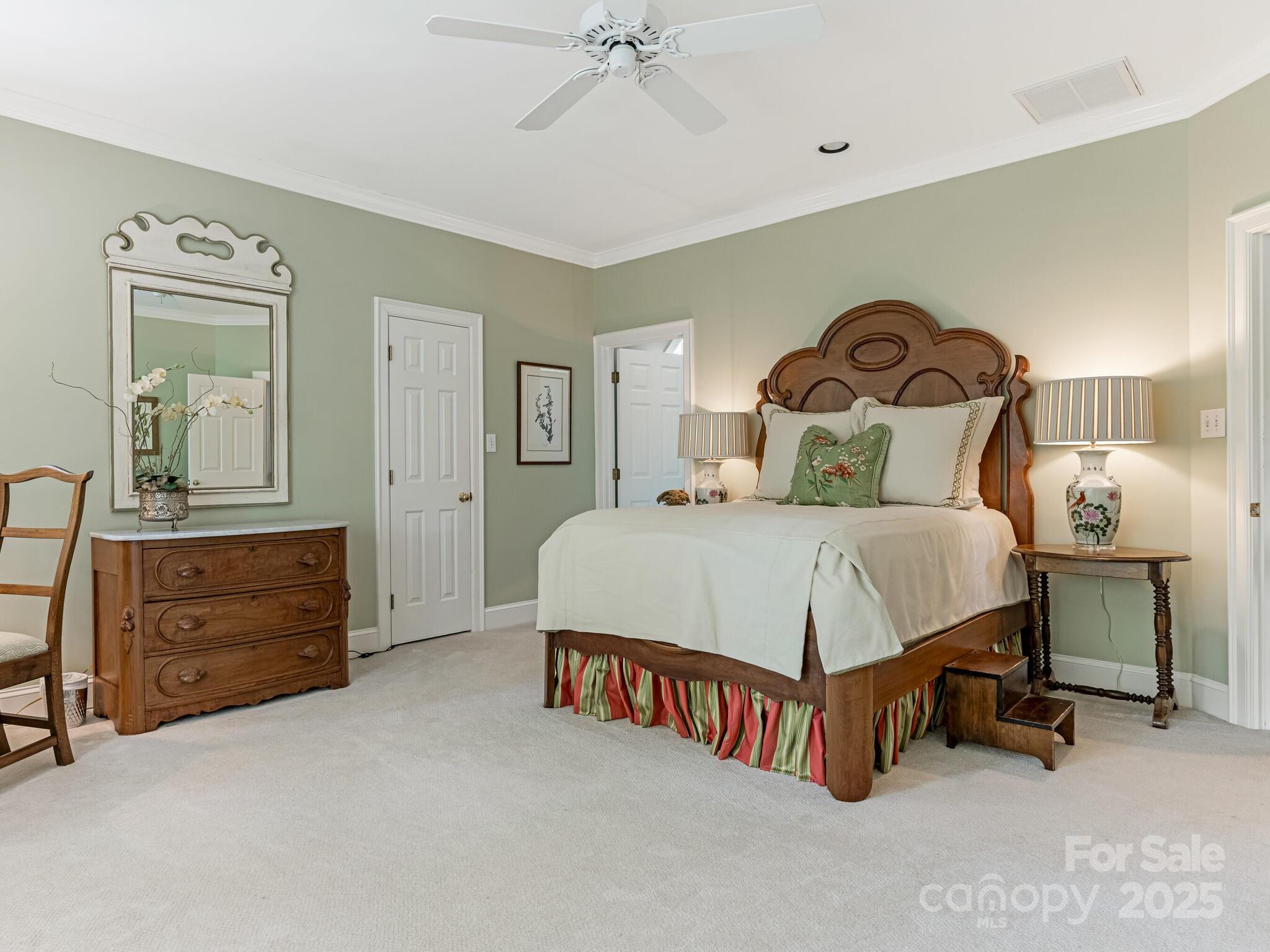 4301 Fairview Oaks Drive Property Photo 30
