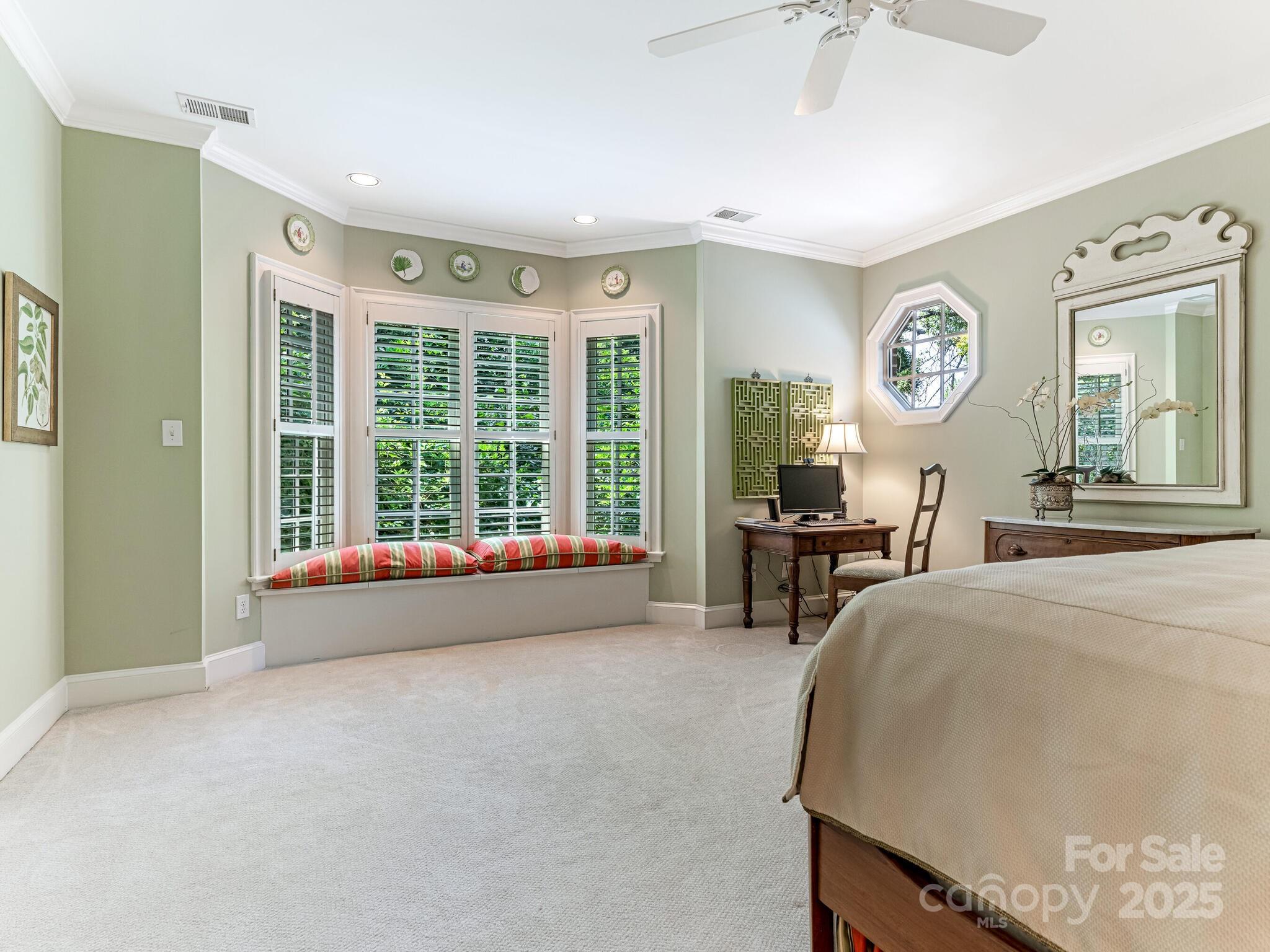 4301 Fairview Oaks Drive Property Photo 31