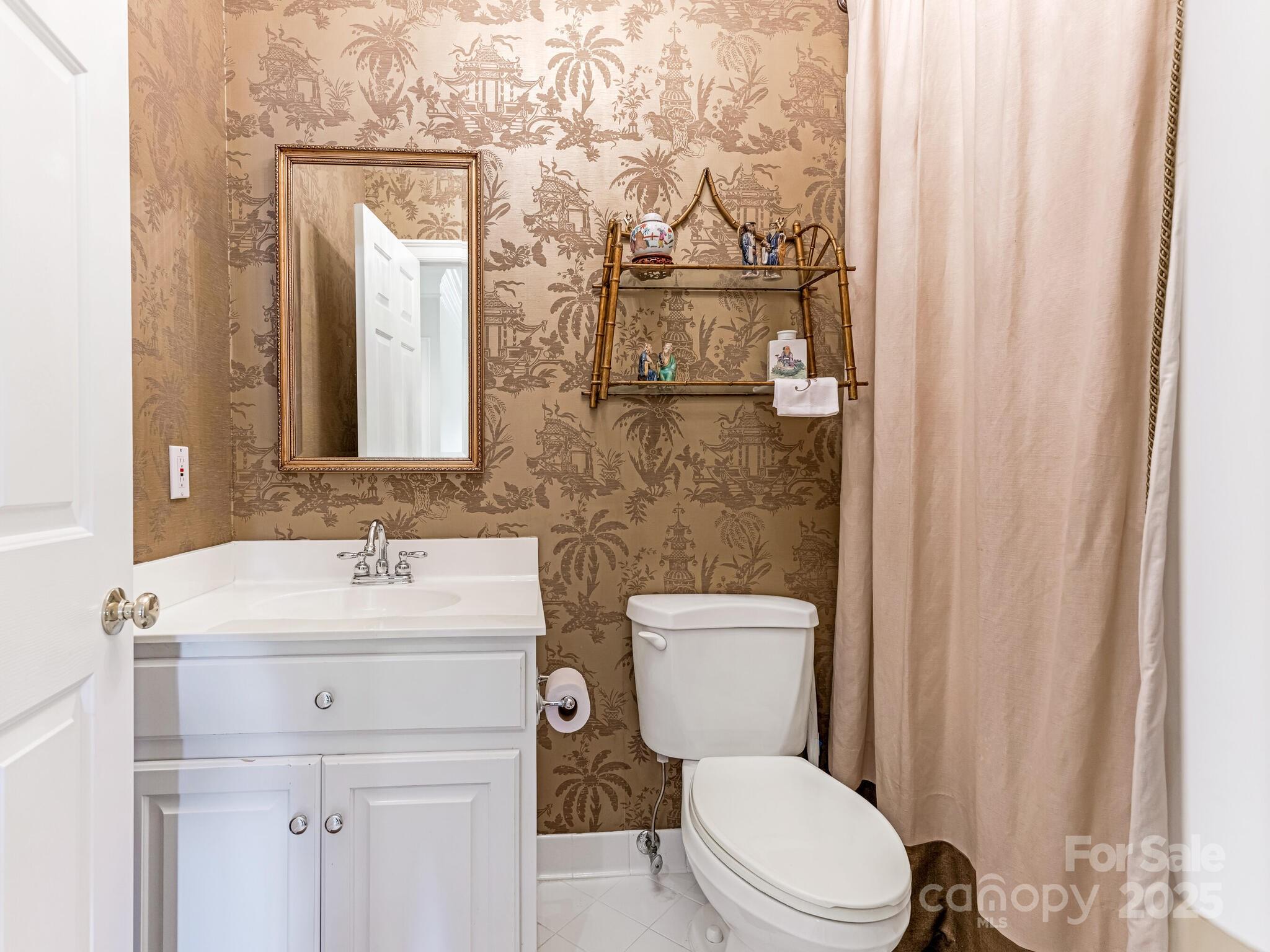 4301 Fairview Oaks Drive Property Photo 32