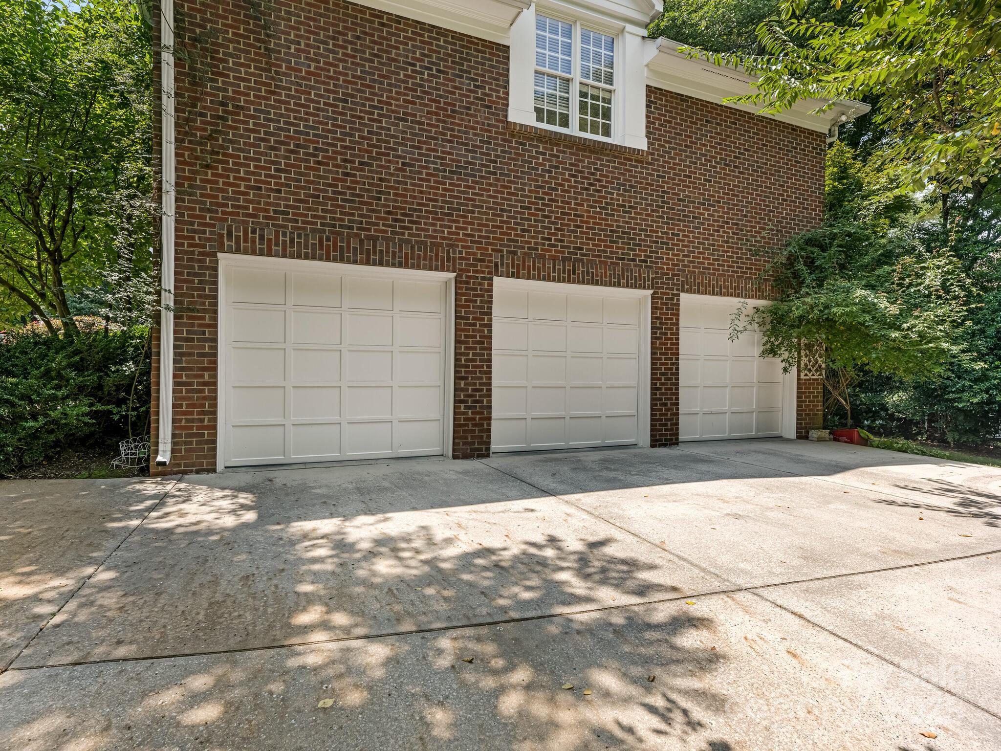 4301 Fairview Oaks Drive Property Photo 42
