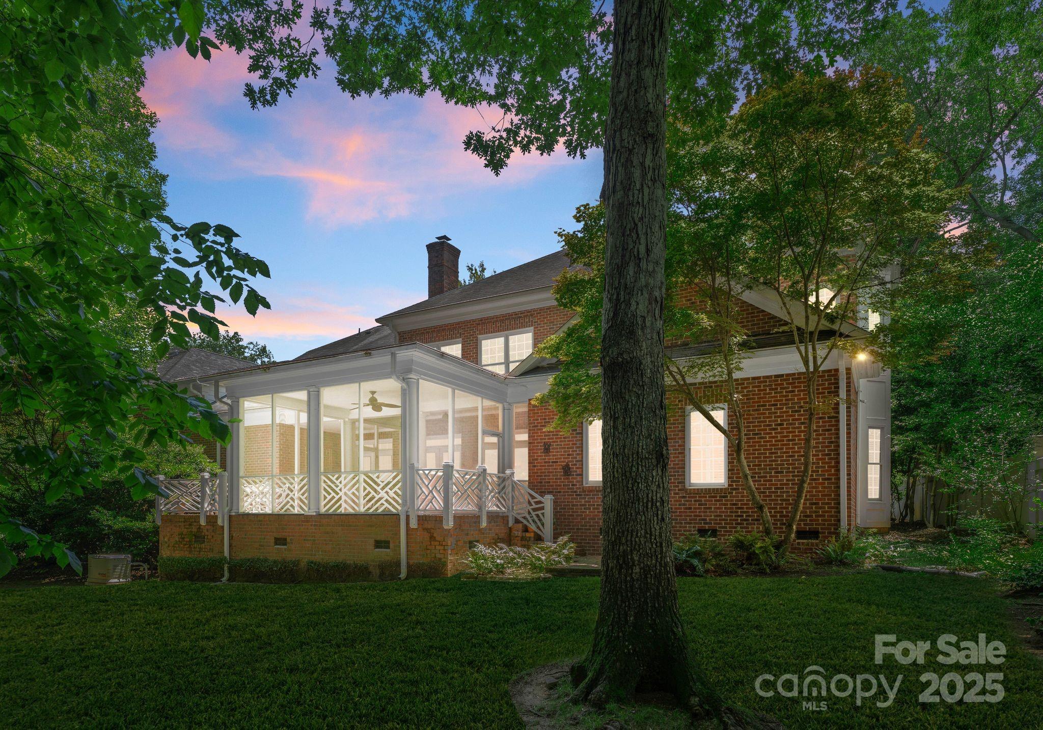 4301 Fairview Oaks Drive Property Photo 45