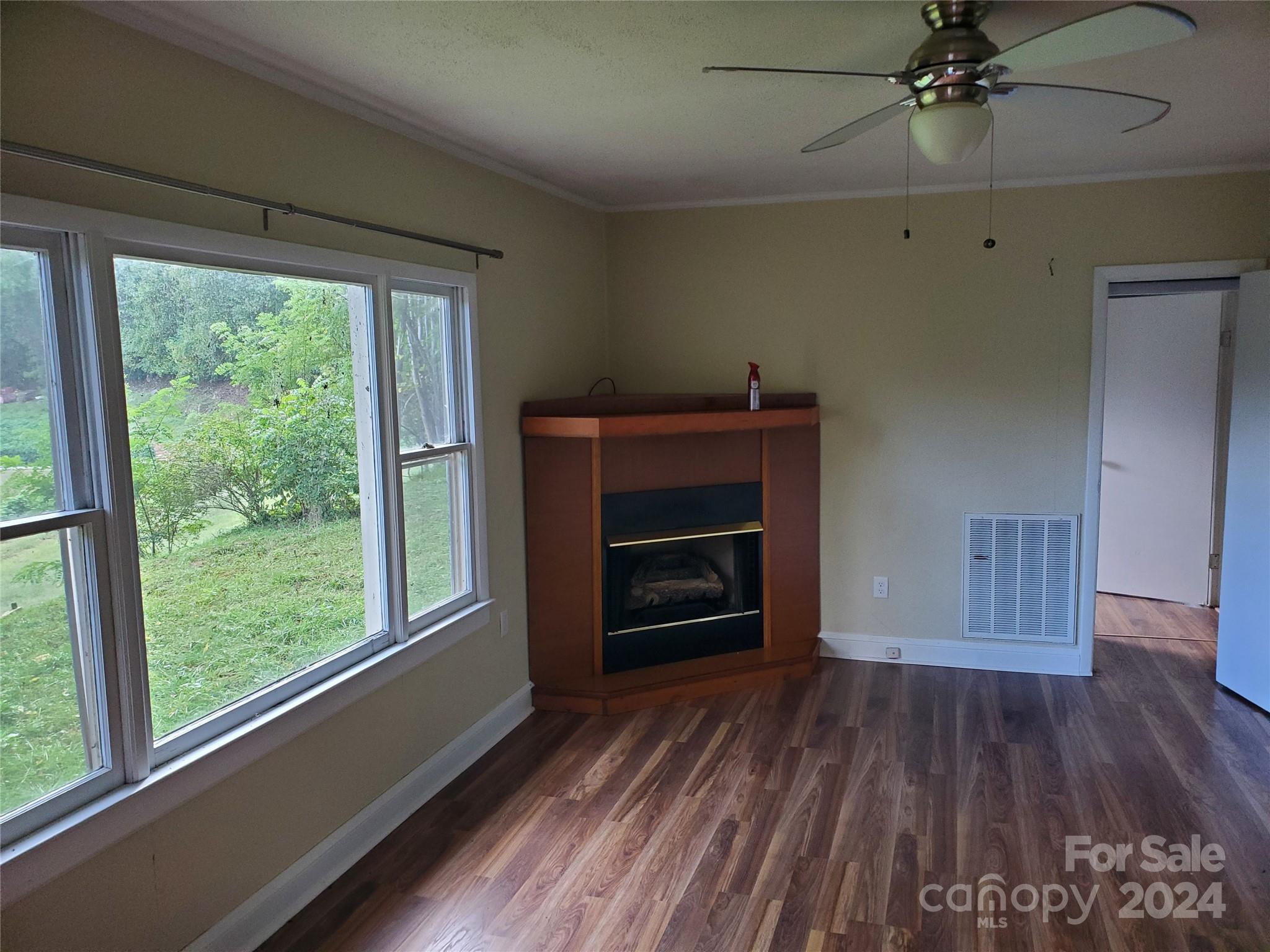 38 Glen Hill Drive Property Photo 6