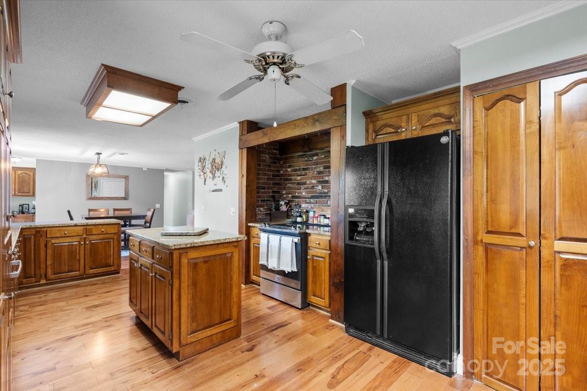 2115 Candlewood Drive Property Photo 7