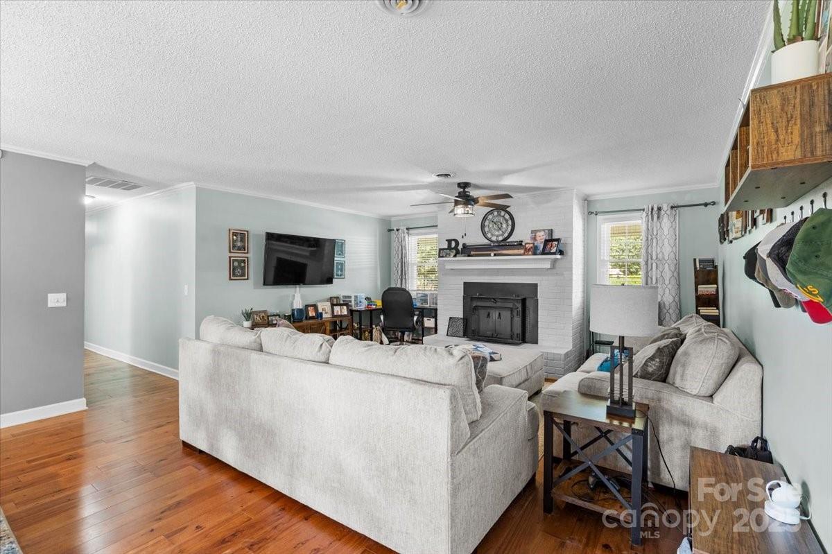 2115 Candlewood Drive Property Photo 17