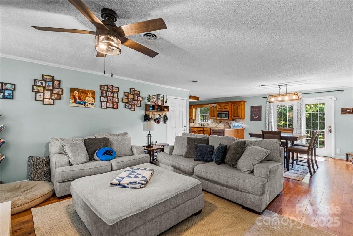 2115 Candlewood Drive Property Photo 19