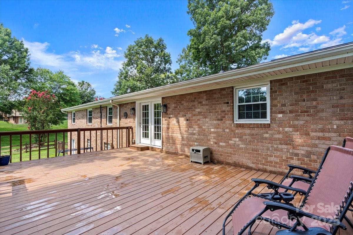 2115 Candlewood Drive Property Photo 44