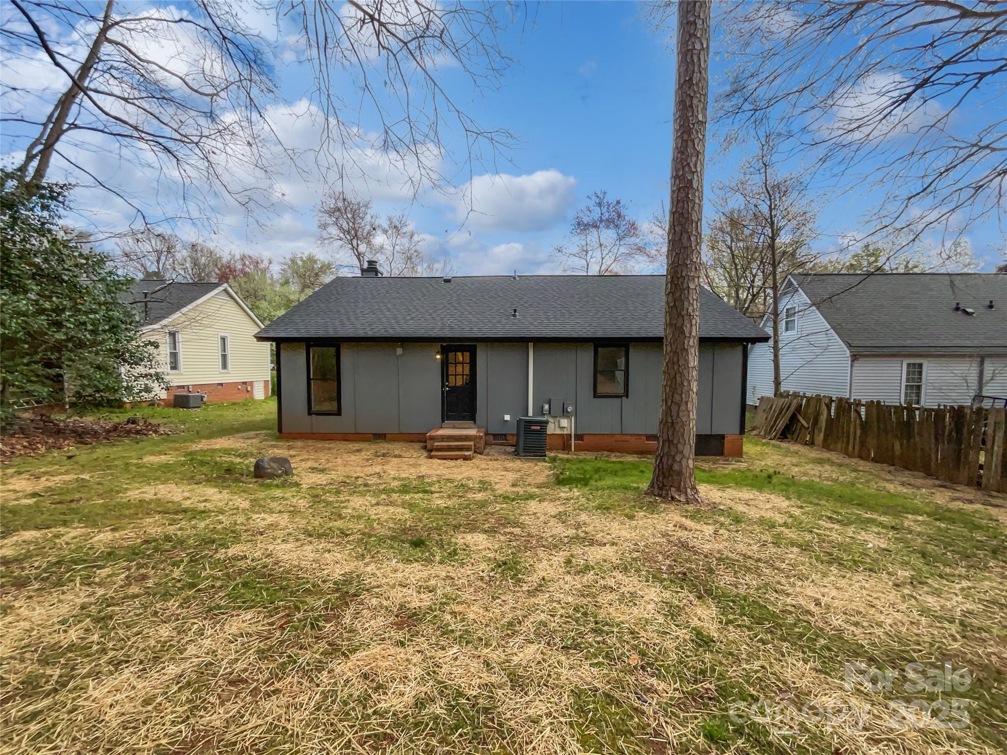 9300 Shackleford Terrace Property Photo 8