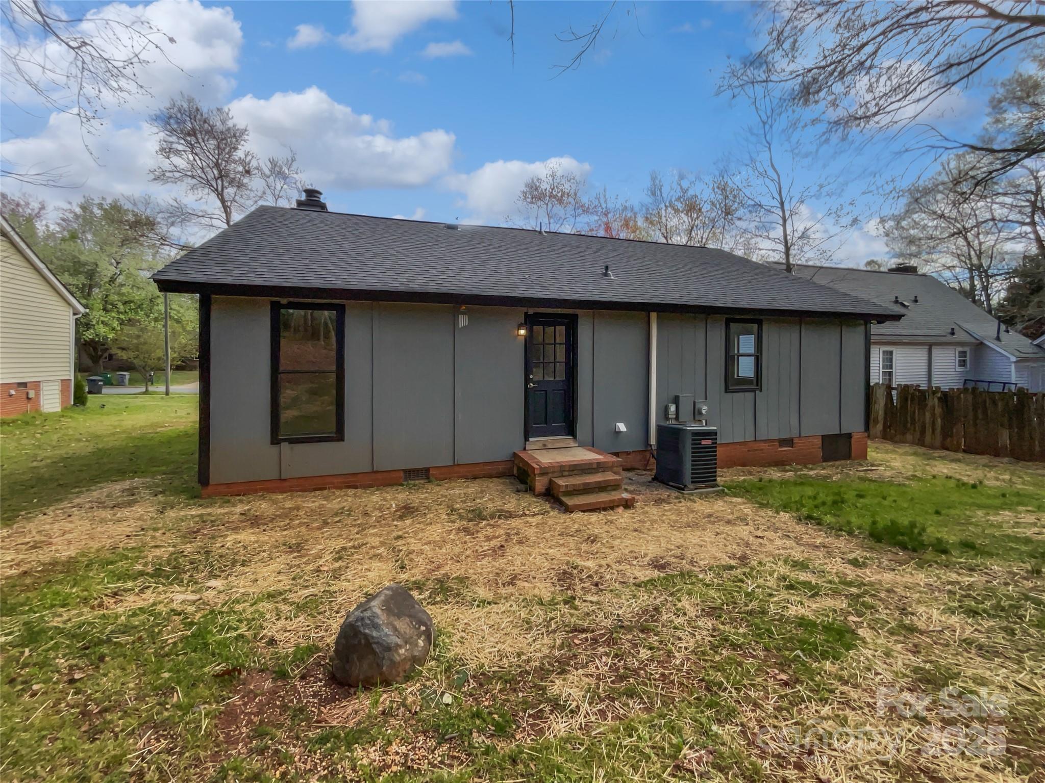 9300 Shackleford Terrace Property Photo 12