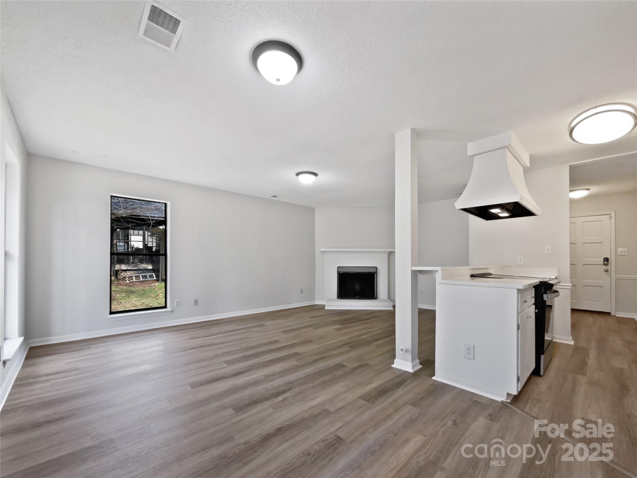 9300 Shackleford Terrace Property Photo 15