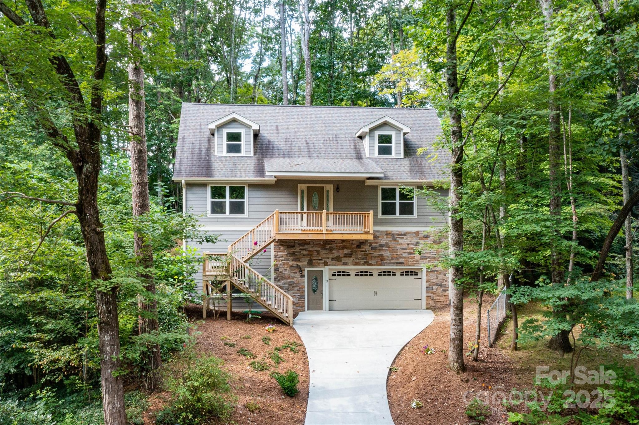 17 Mayfair Place Property Photo